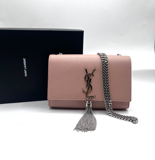 Yves Saint Laurent Kate with Tassel Flap Chain Bag             (🇵🇭P59,340)