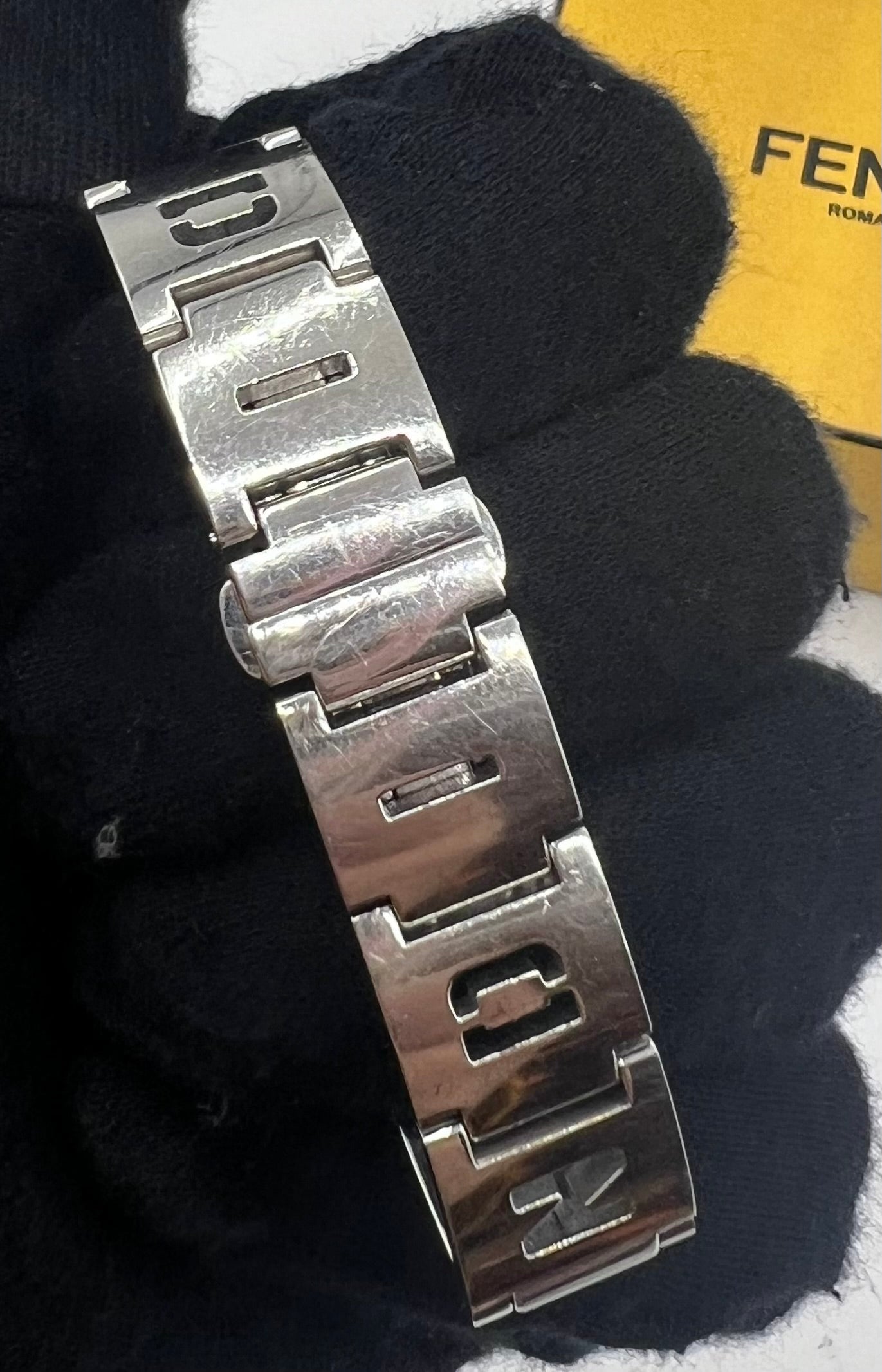 FENDI STAINLESS STEEL 3050 LADIES QUARTZ WATCH