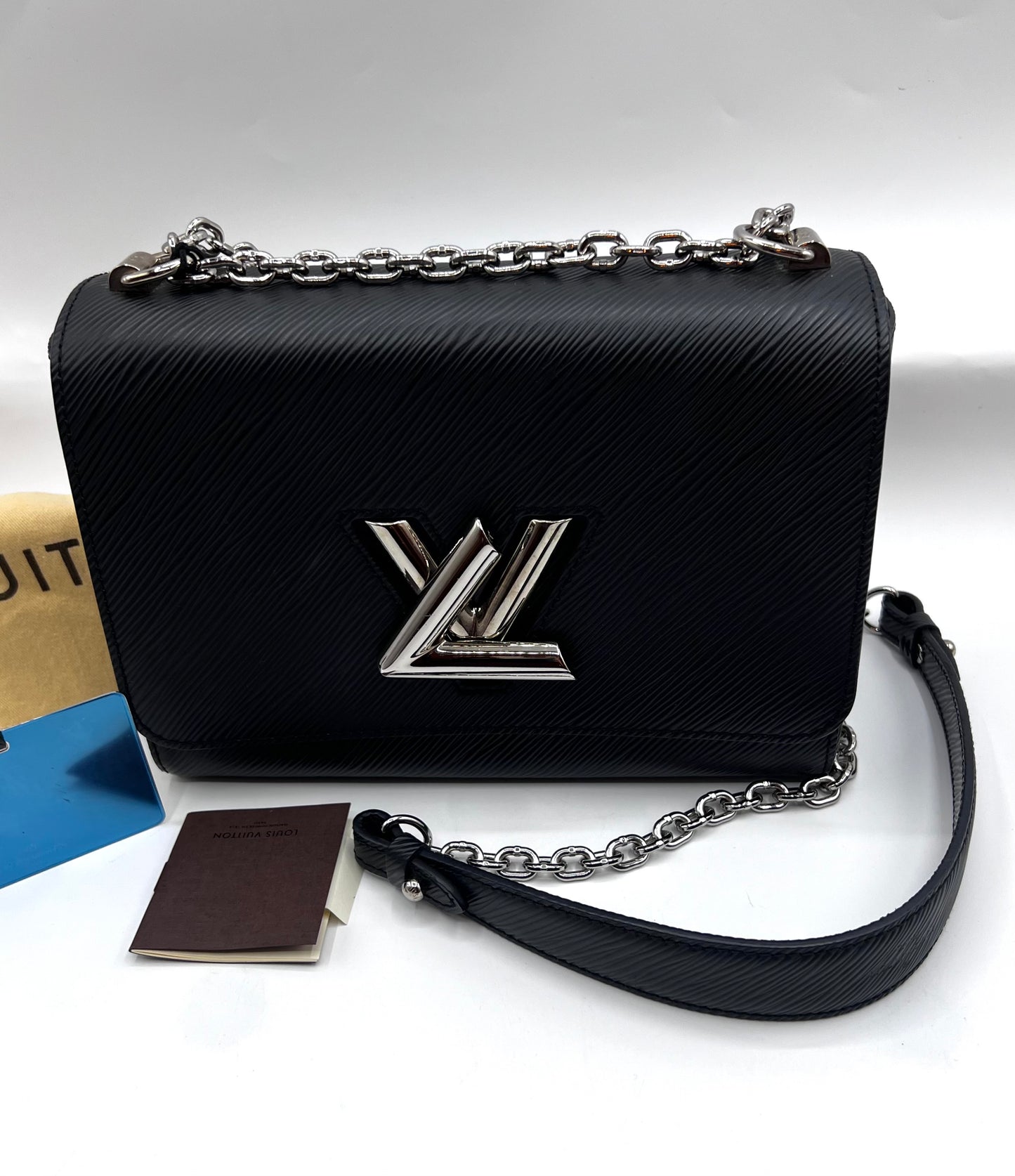 Louis Vuiiton Twist Black Epi MM Size Flap Chain Bag         (🇵🇭P103,200)