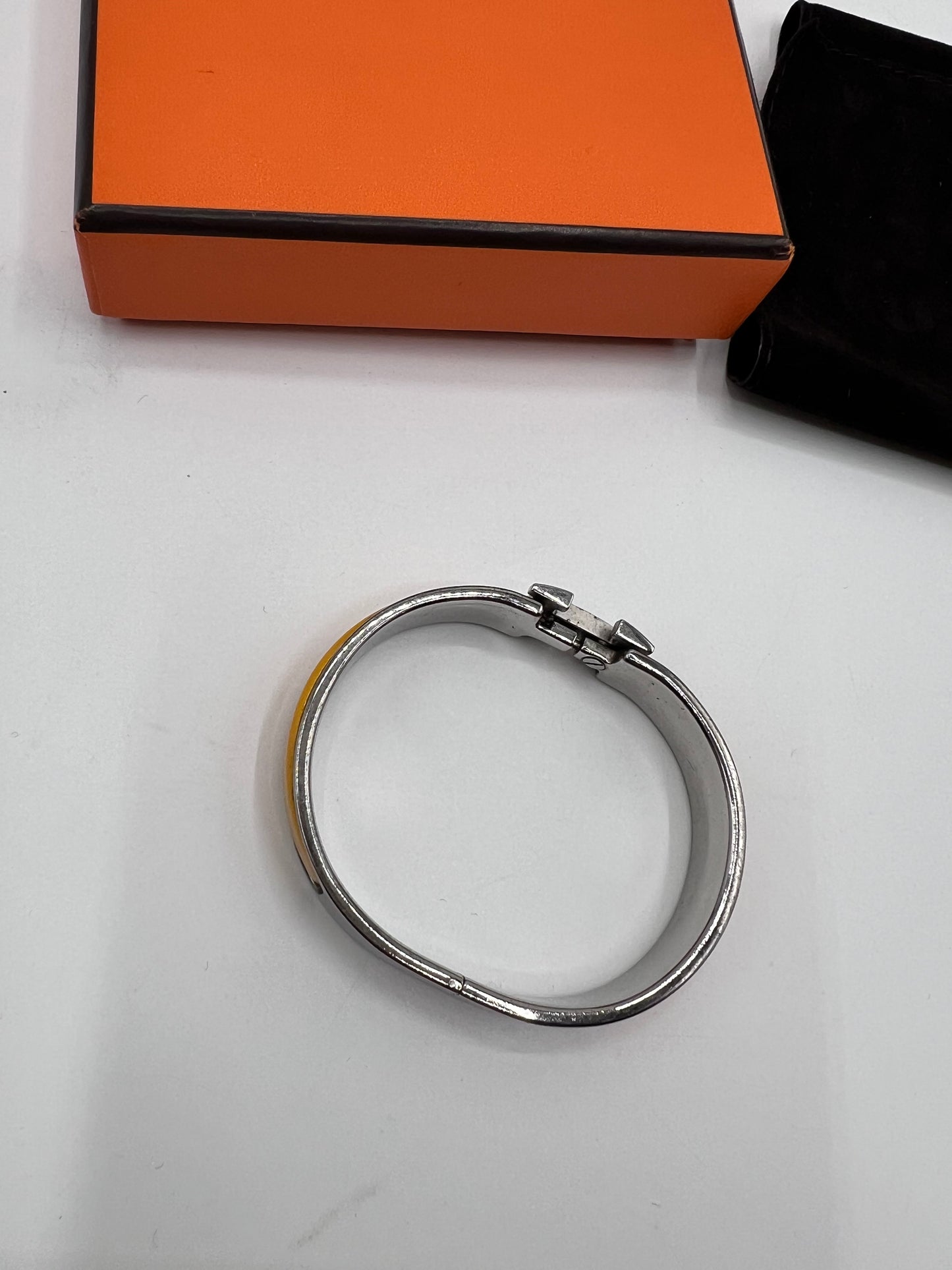 Hermes Cliclac  bangle Silver hardware mustard Enamel Size 16cm   (🇵🇭P29,240)