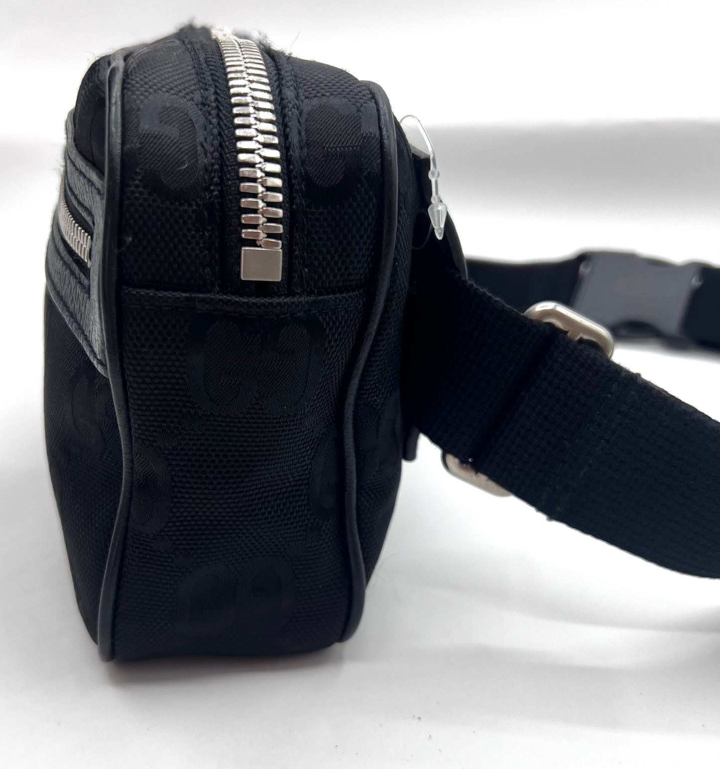 Gucci GG Nylon Off the Grid Waist Belt Bag  (🇵🇭P33,540)