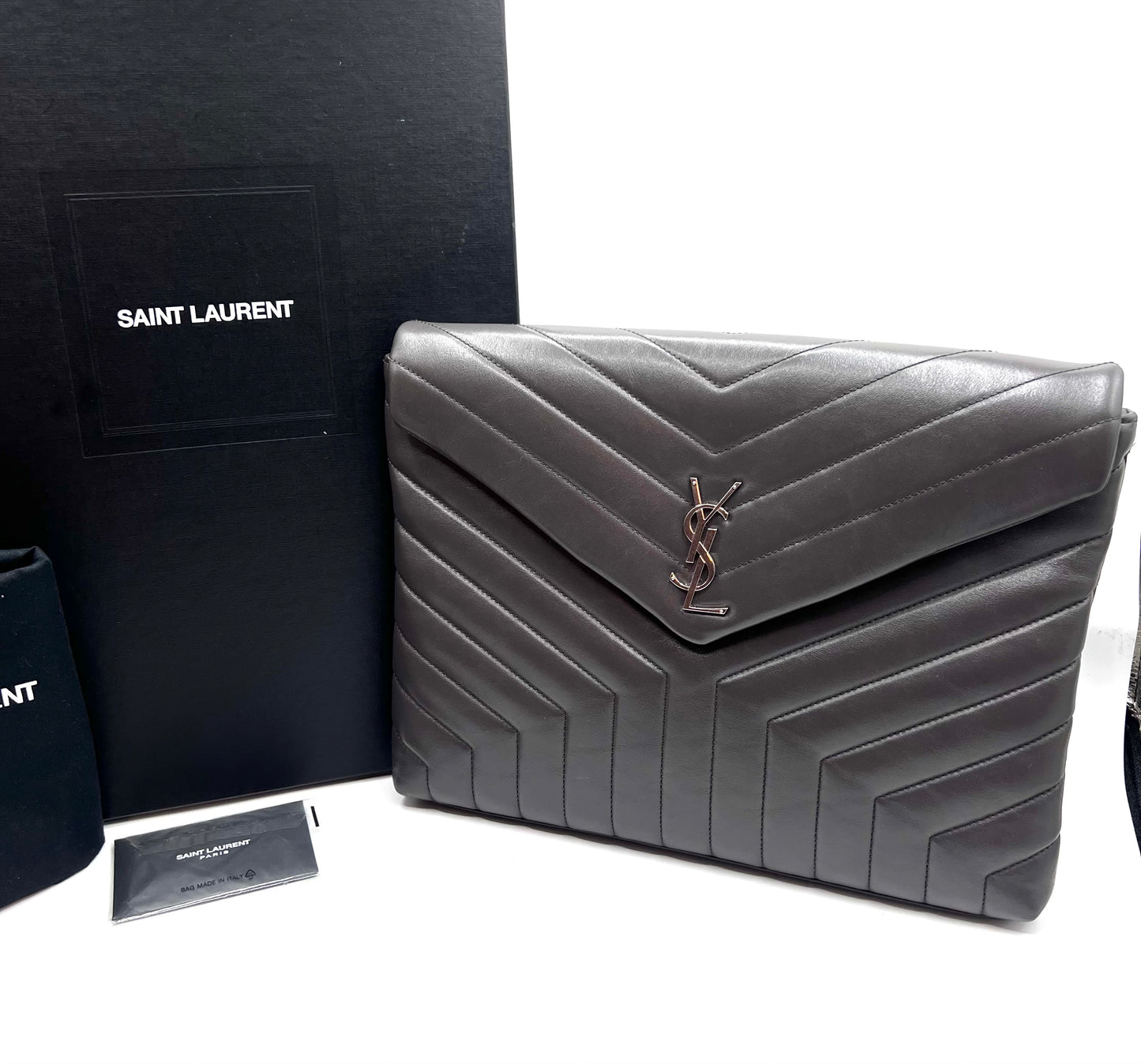 Yves Saint Laurent Lou Pouch Document Bag In Gray            (🇵🇭P34,400)
