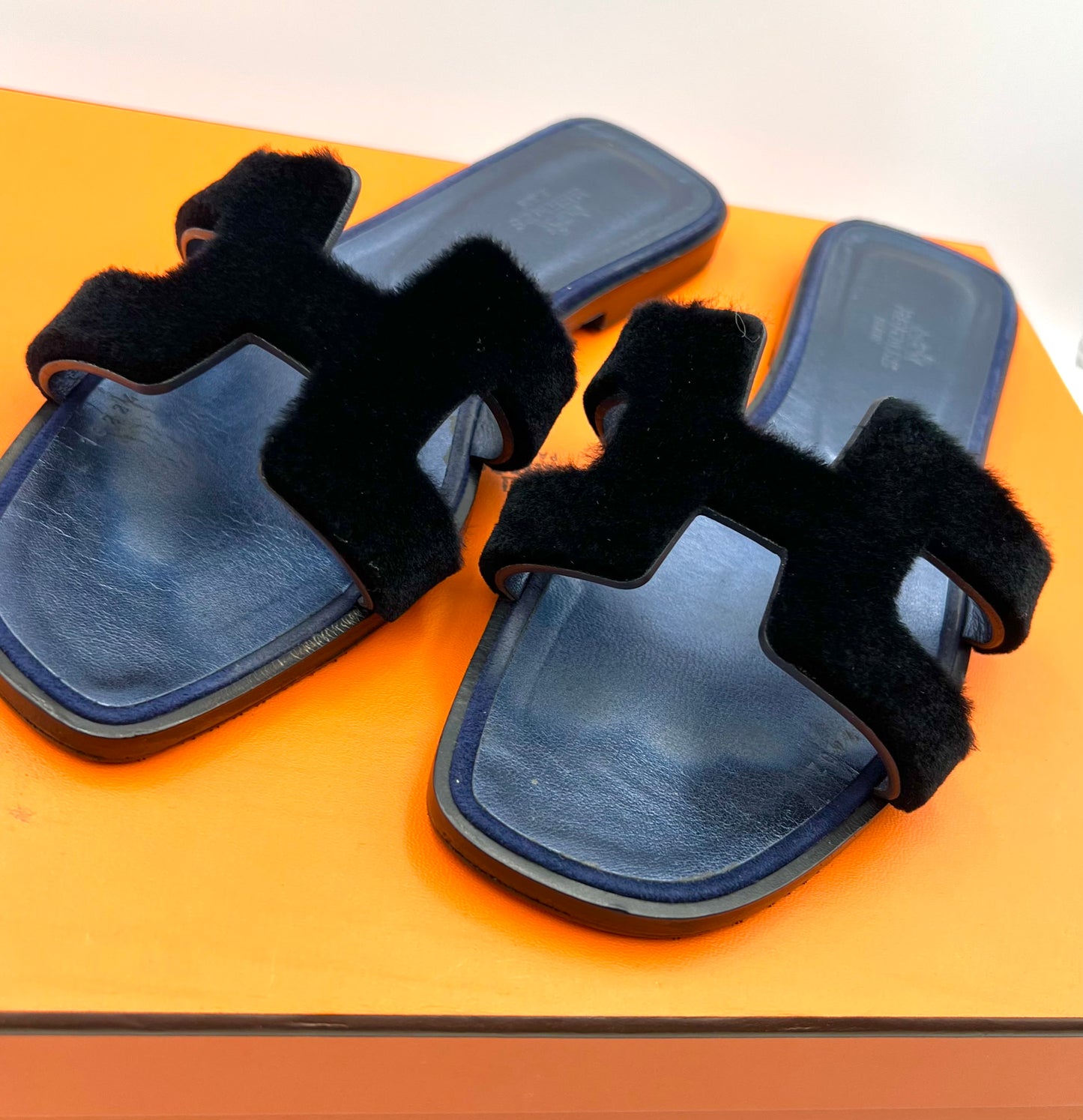 Hermes Oran Black Calf Hair Navy Sole Sandals Size 38    (🇵🇭P30,100)