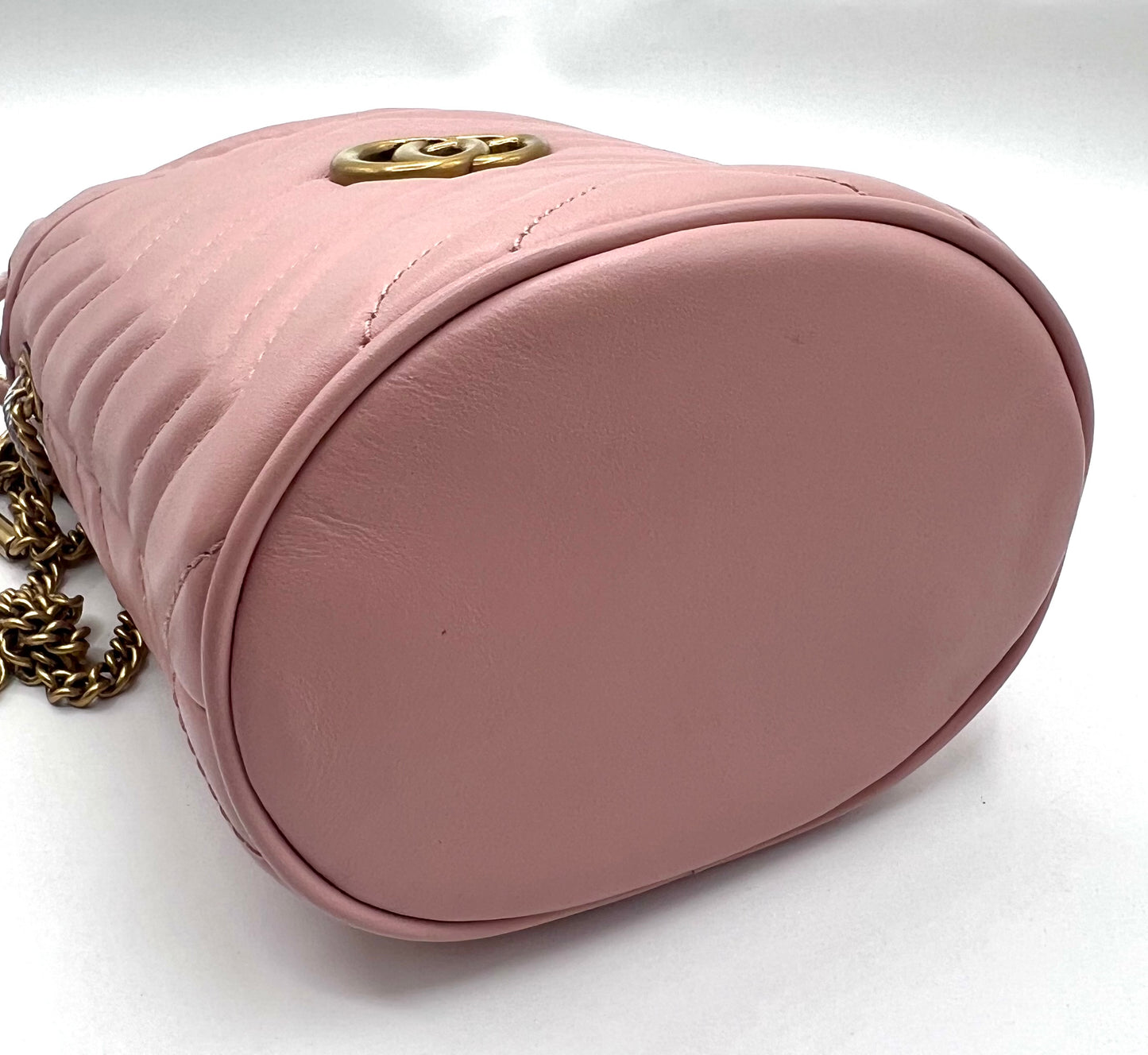 Gucci Marmont Sakura Pink Mini Bucket Bag (🇵🇭P37,840)