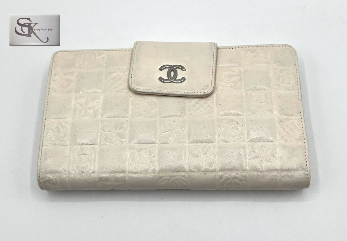 Chanel white Wallet 🇵🇭P9,200🇵🇭