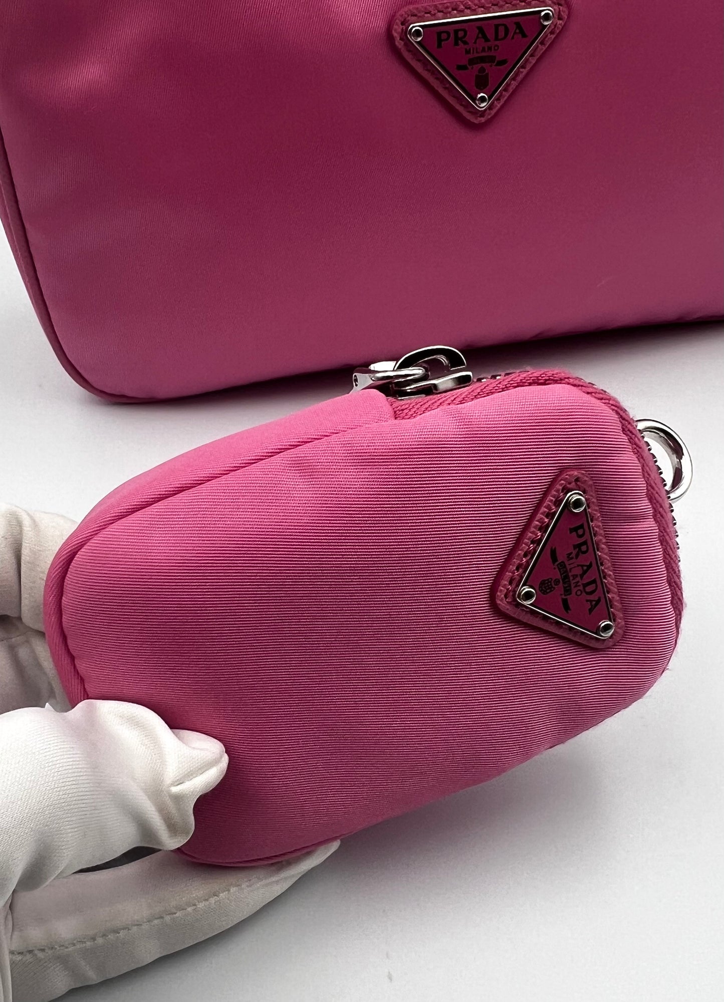 Prada Tessuto Nylon Sakura Pink Re-Edition 2005 Crossbody Bag (🇵🇭P72,240)