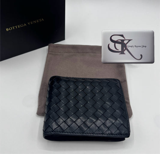 Bottega Venetta Black Bifold Mens Short wallet