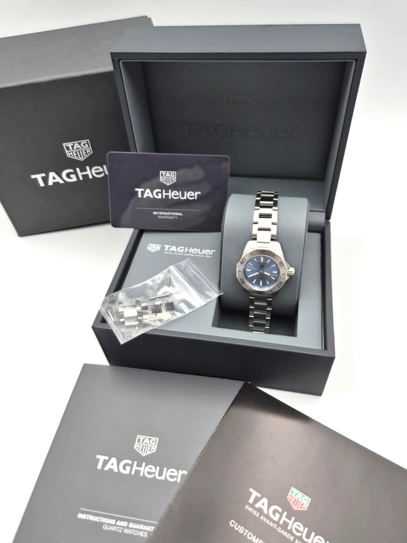 Tag Heuer Aqua Racer Qz 30 mm SS/Blue Dial 15.5cm  + 4extra links (🇵🇭P70,950)