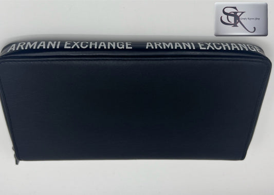 Armani Exchange long zip around wallet   🇵🇭P5,600🇵🇭