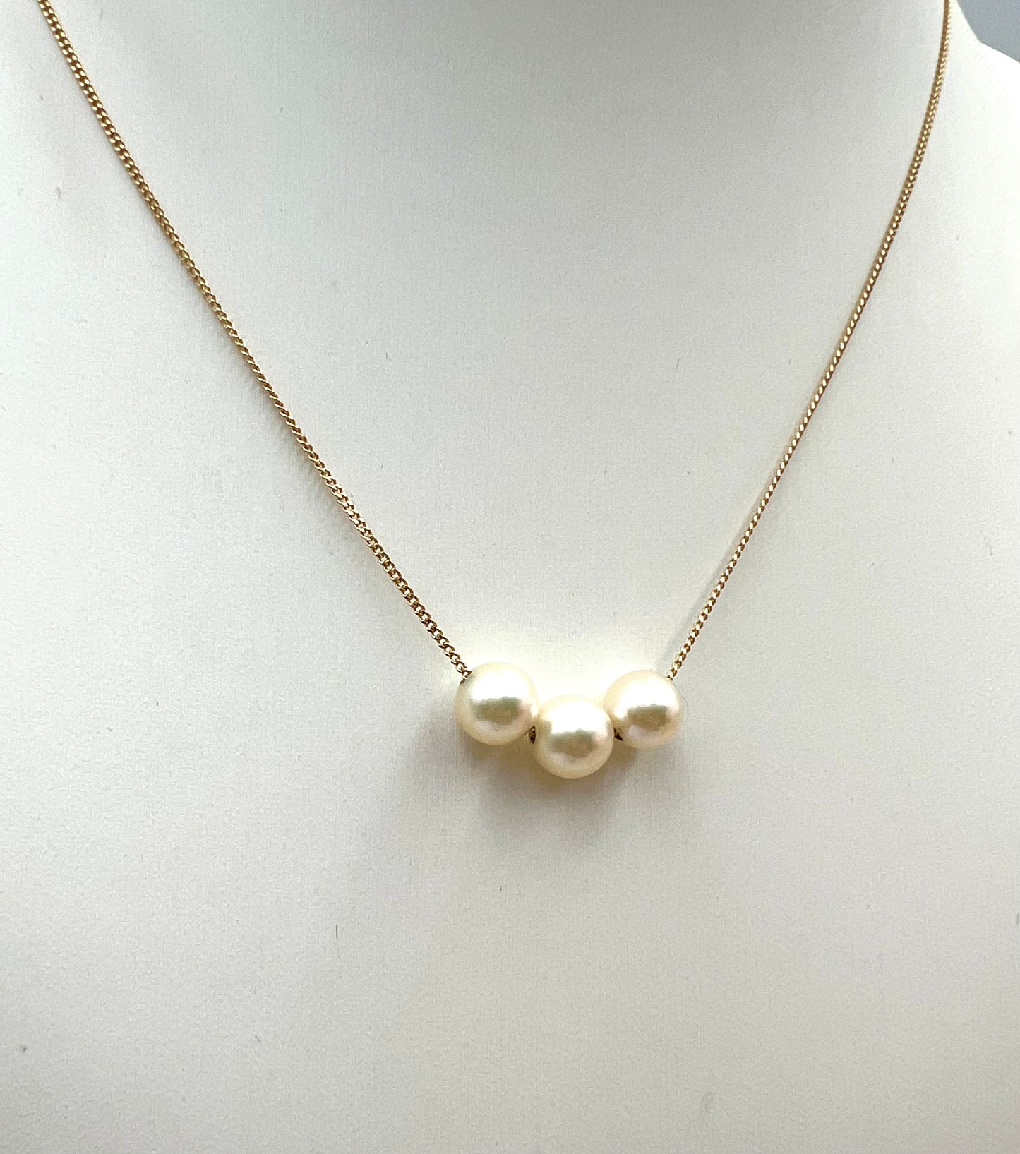 K18 Yg 3 Floating akoya Pearl Necklace 2.81g 40cm              (🇵🇭P30,530)