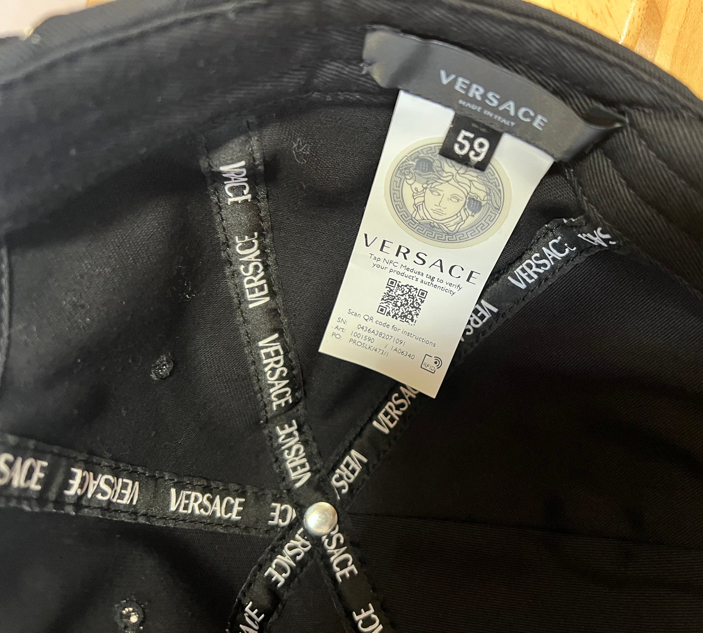 Versace Logo Black Baseball Cap Size 59  (🇵🇭P14,620)