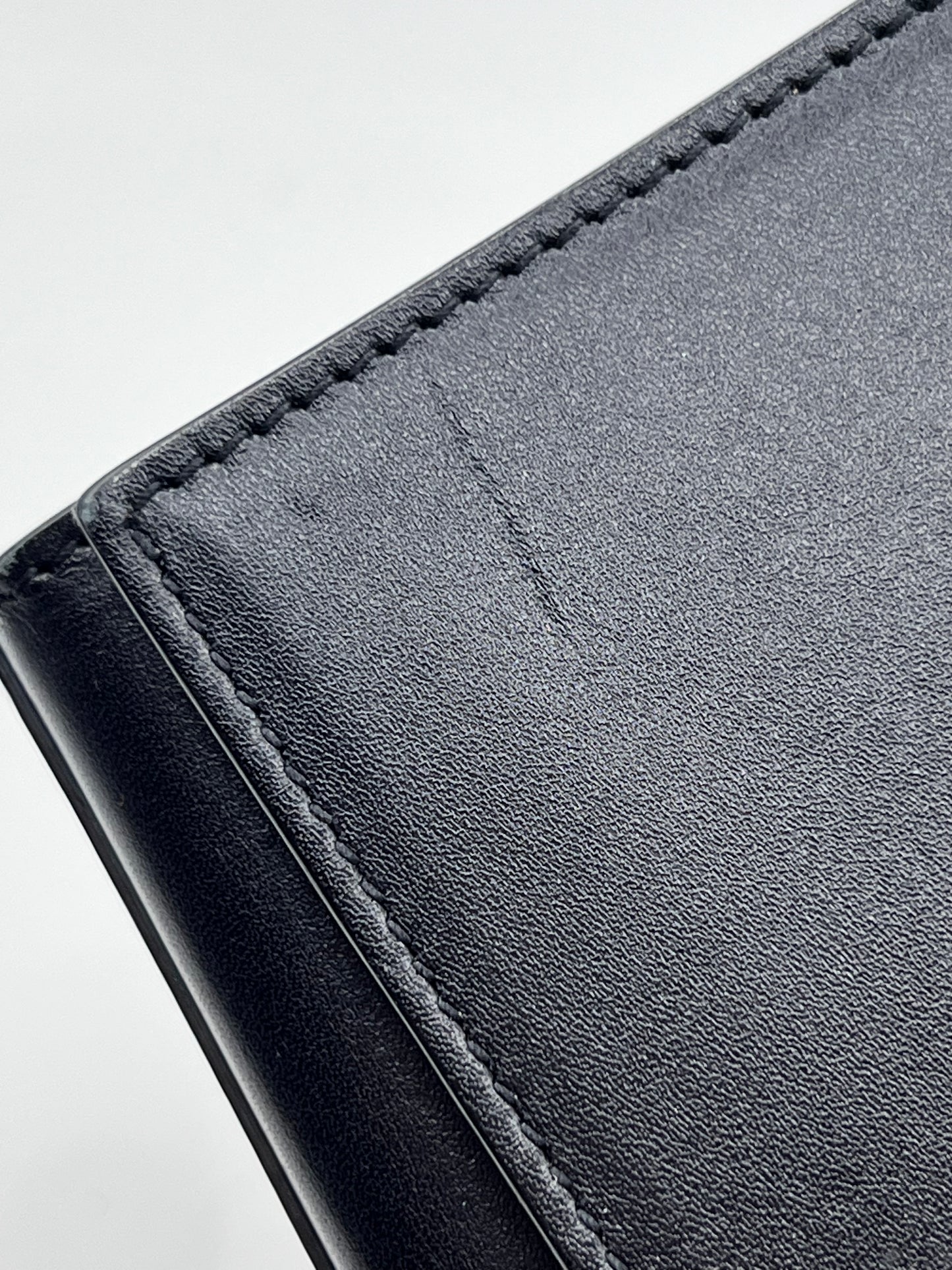 Yves Saint Laurent Kate Wallet on chain (🇵🇭P68,800)