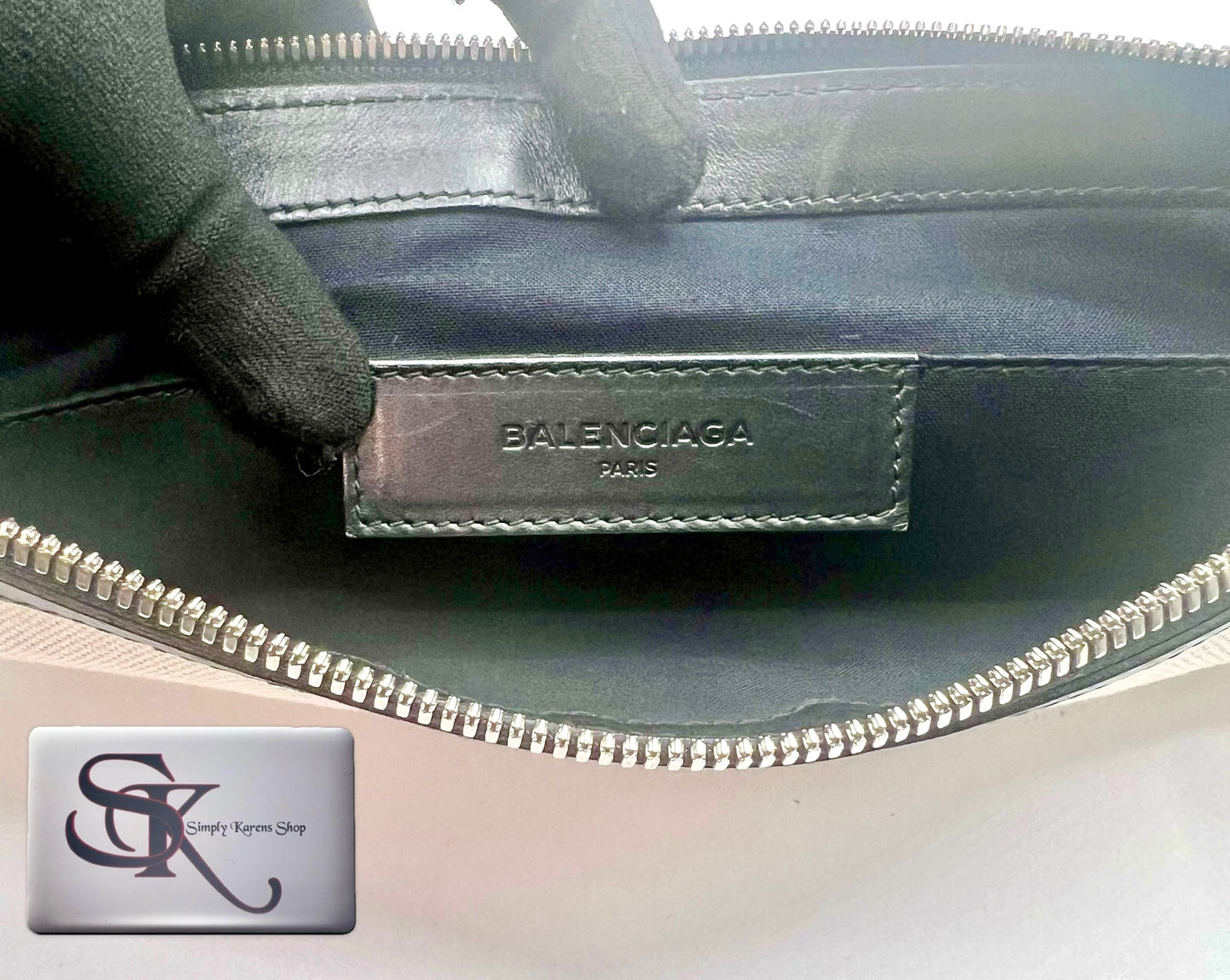 Balenciaga Navy Cabas Document bag   🇵🇭P11,200🇵🇭