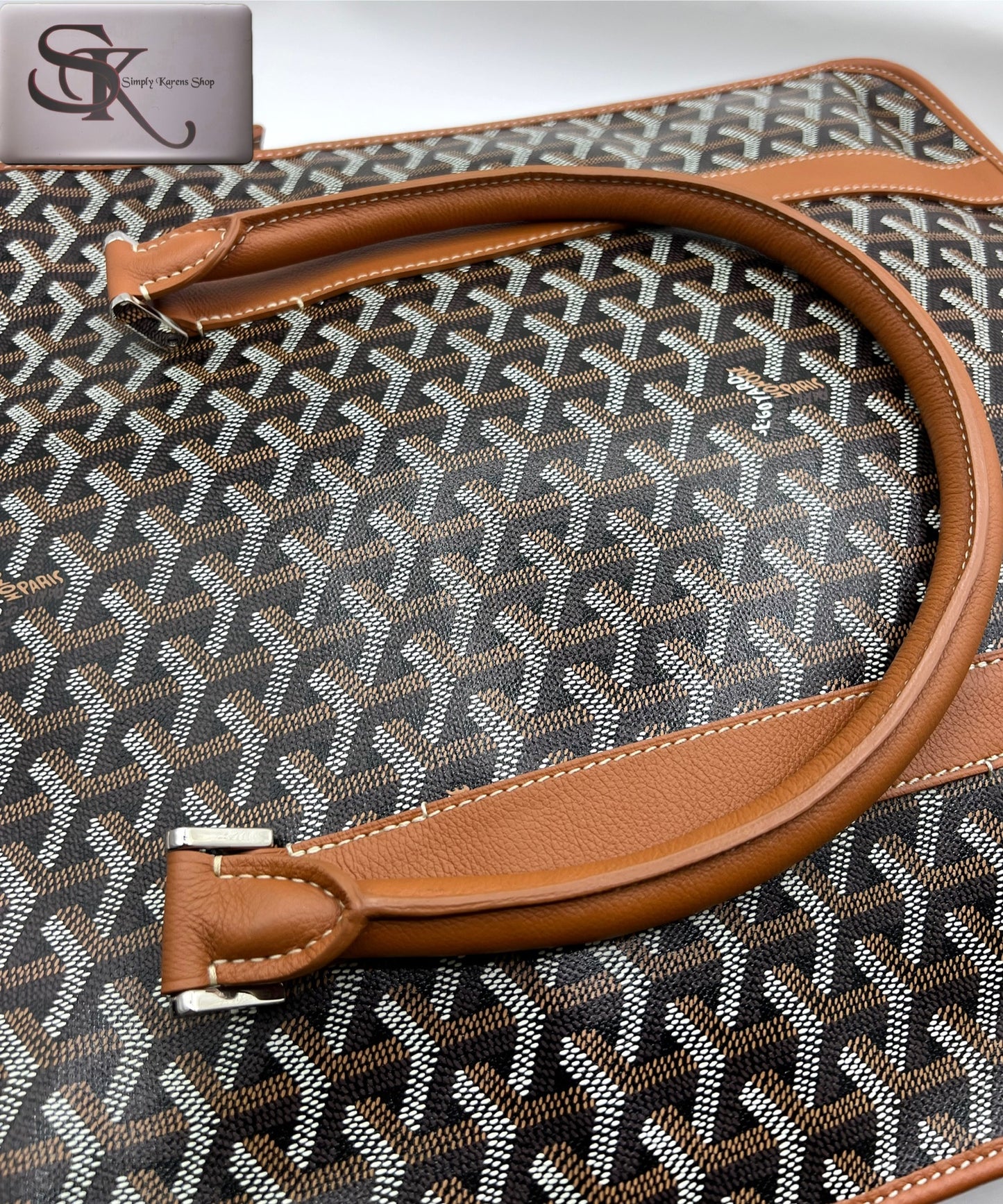 Goyard Bourgogne Tan Vertical Tote (🇵🇭P154,800)