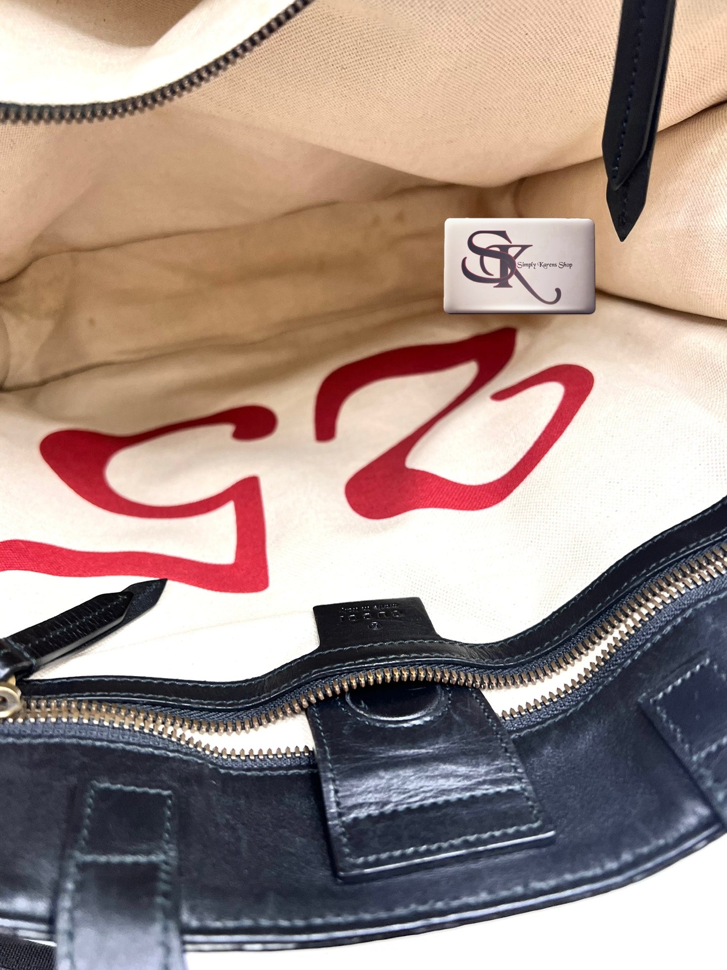 Gucci GG Supreme Coated Canvas King Snake Print Sac flat tote bag     (🇵🇭P50,740)