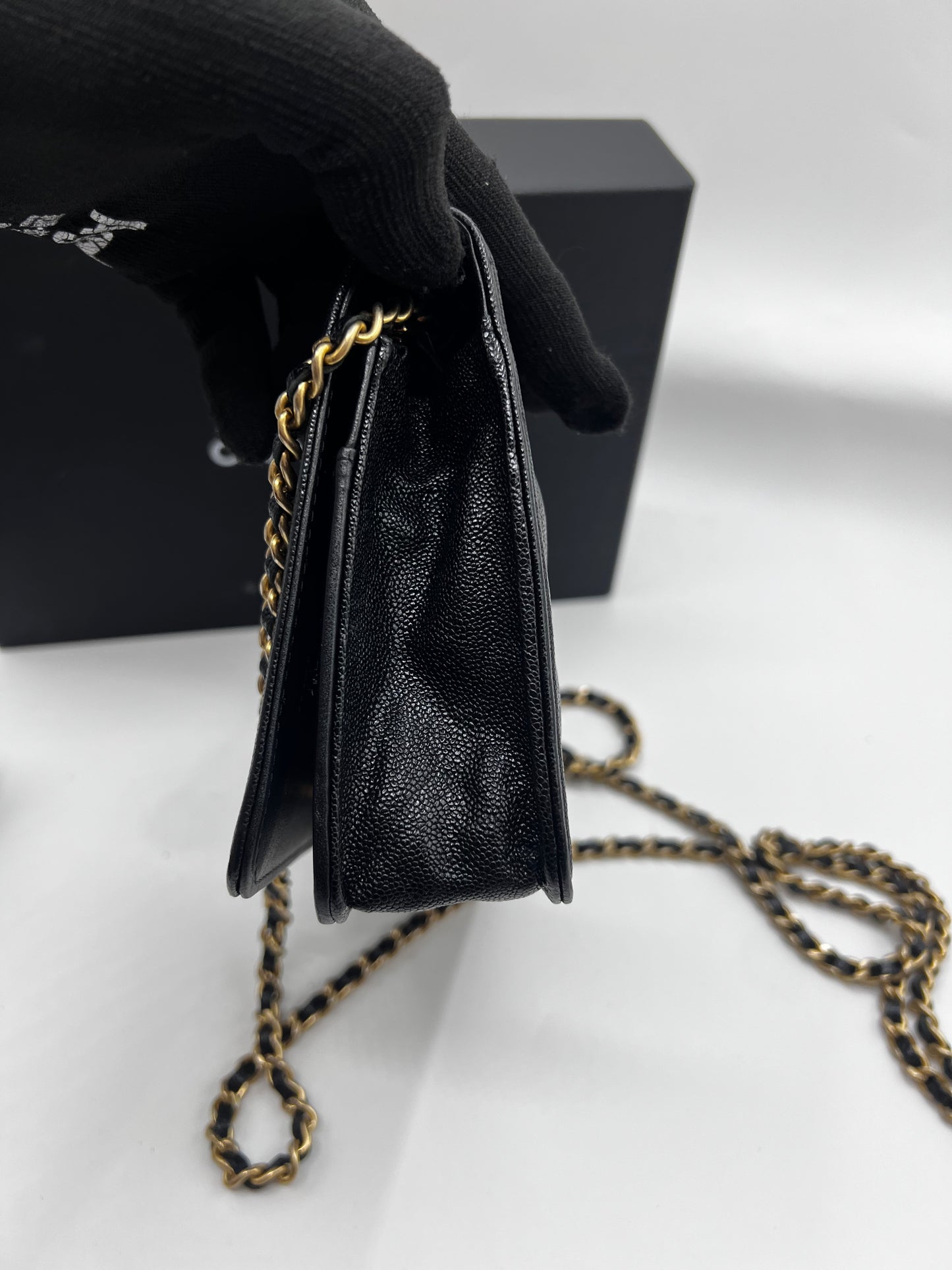 Chanel Le Boy Quilted Caviar Wallet On Chain  (🇵🇭P163,400)