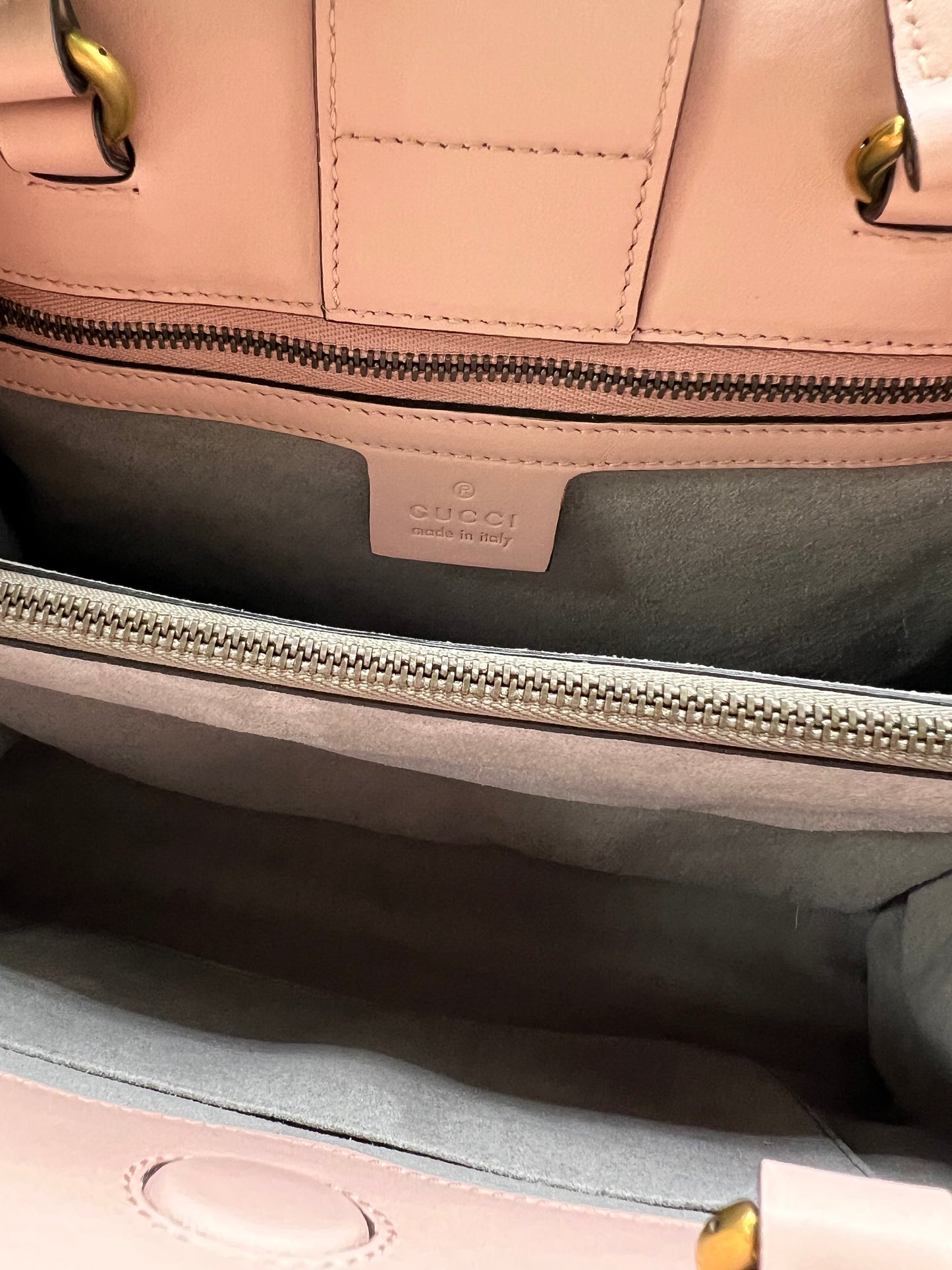 Gucci GG Marmont Quilted Leather 2 way Bag in Pink      (🇵🇭P63,640)