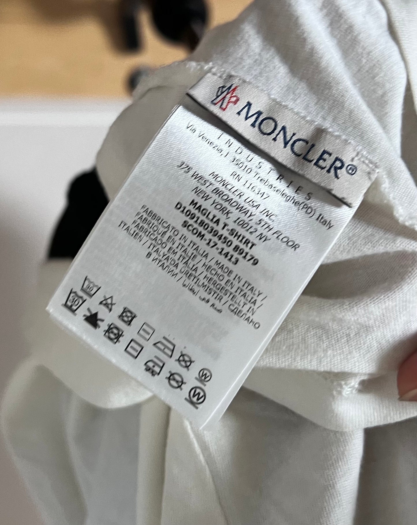 Moncler White Tshirt XL Ladies size (🇵🇭P6,880)