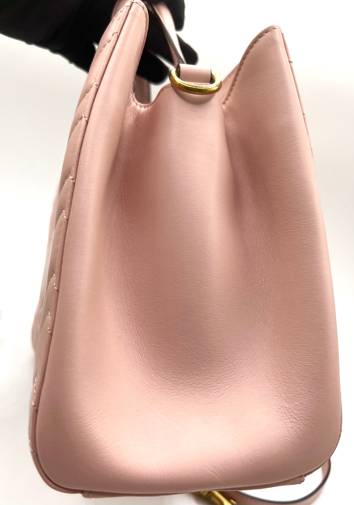Gucci GG Marmont Quilted Leather 2 way Bag in Pink      (🇵🇭P63,640)