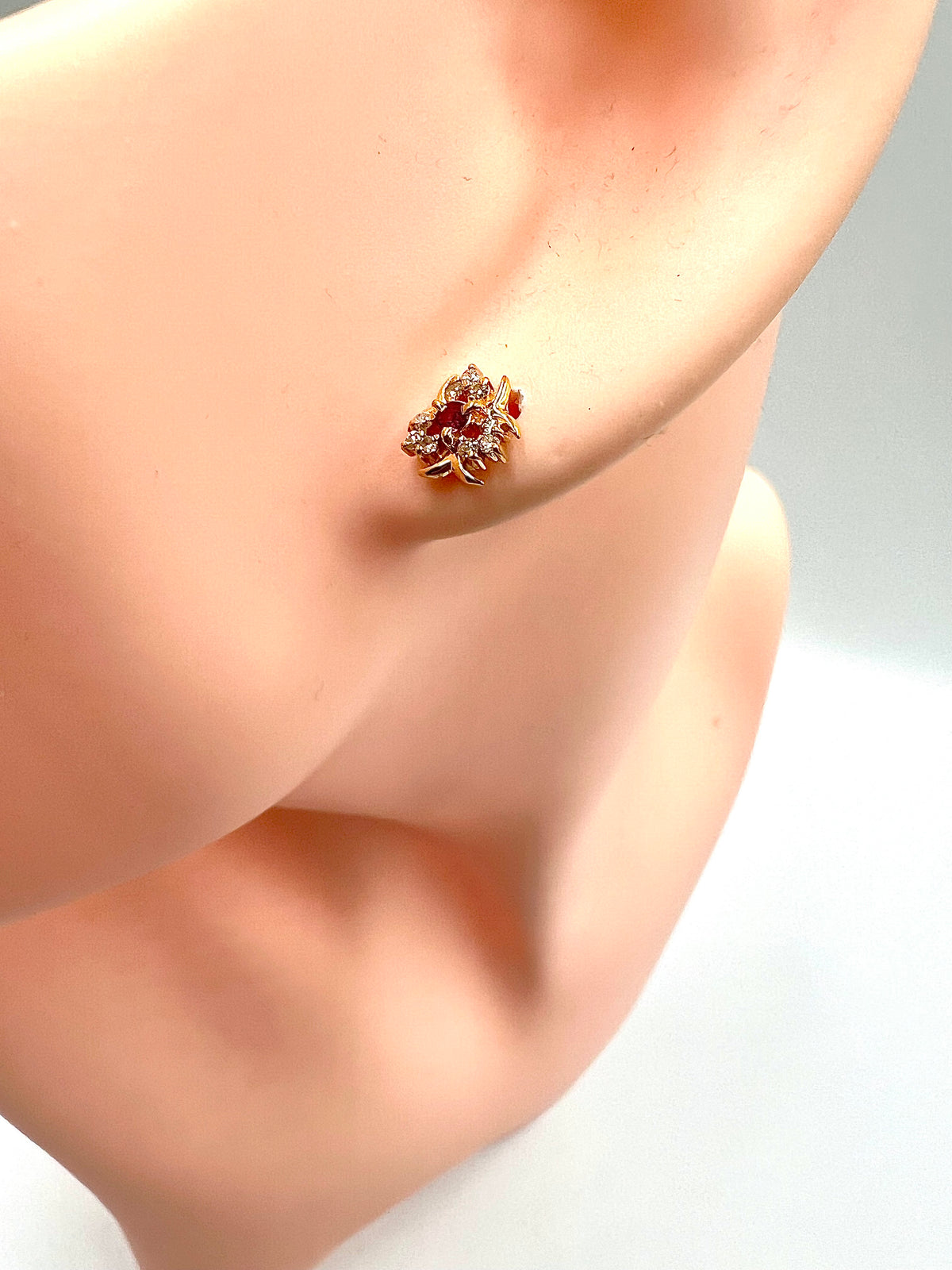 K18 Jp Gold Earings Ruby 0.14 ct 1.2g w/ cert (🇵🇭P14,960)