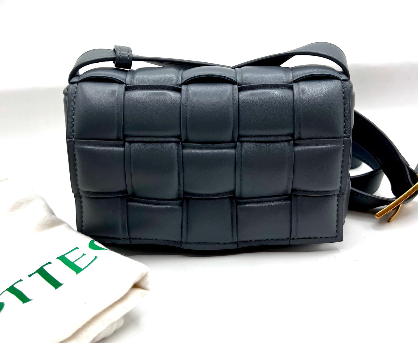 Bottega Venetta Gray Small Padded Cassette Crossbody Bag  (🇵🇭P63,640)