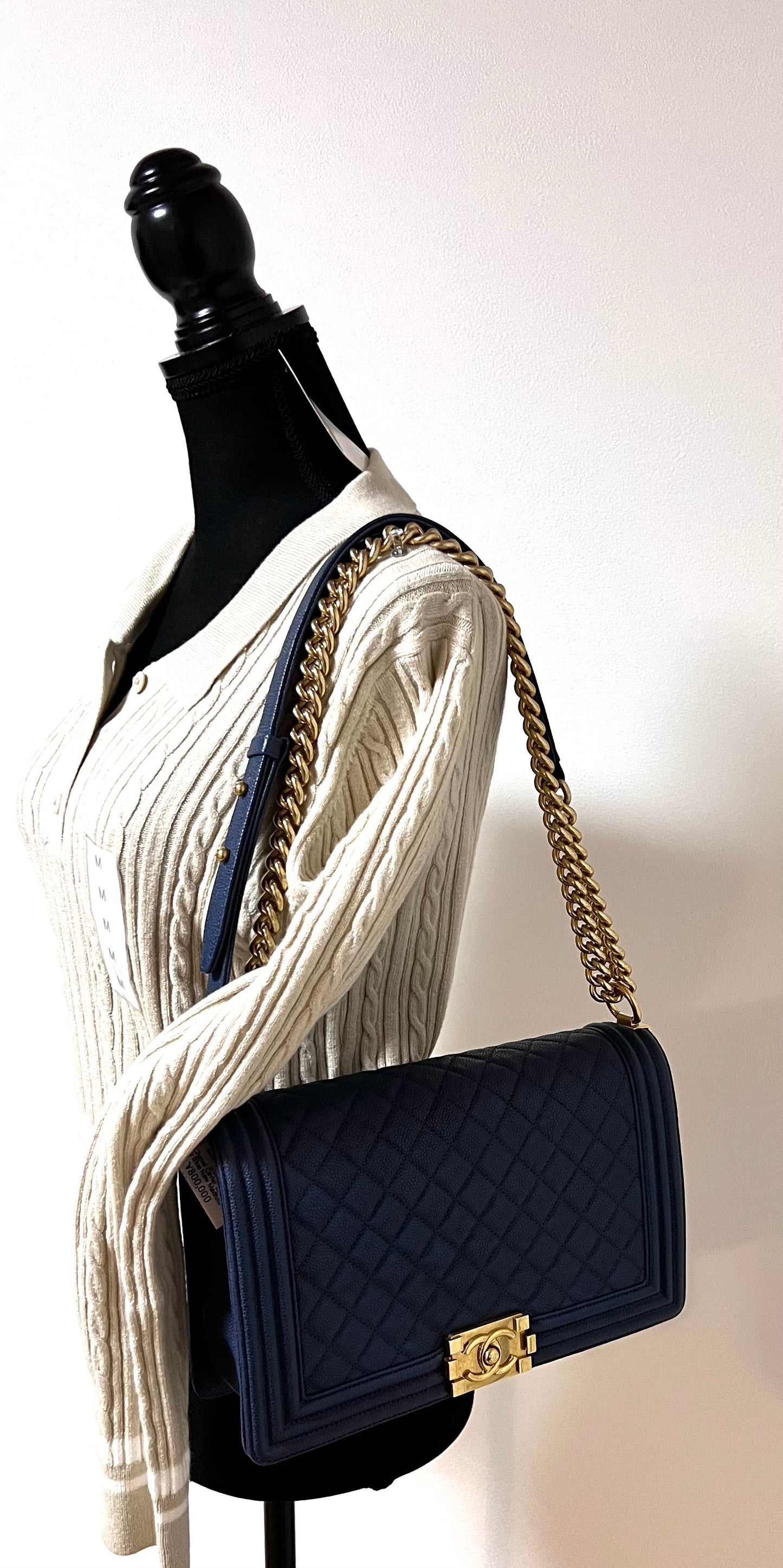 Chanel Caviar Leboy Navy Blue New Medium G.H.                    (🇵🇭P344,000)