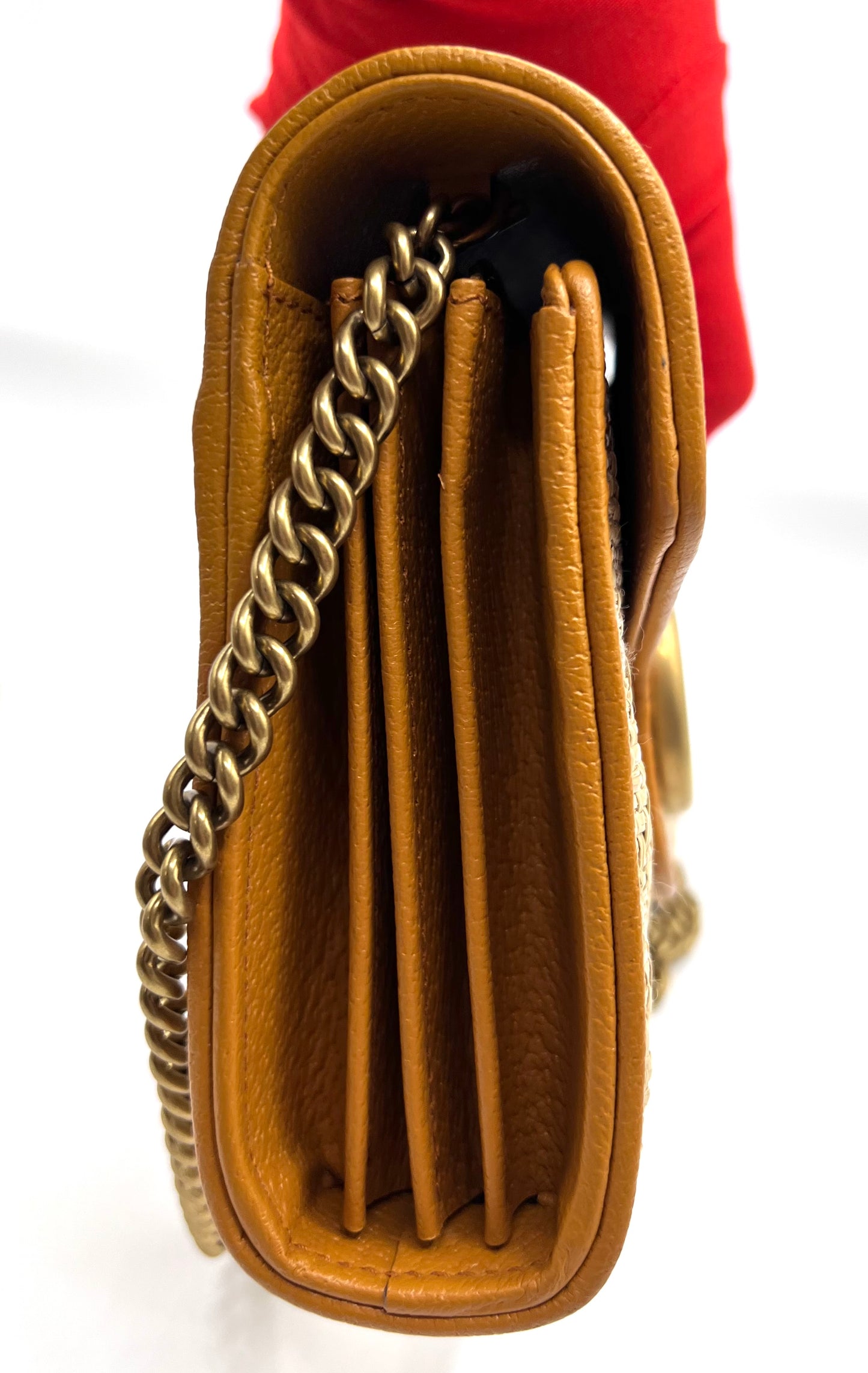 Gucci GG Marmont Raffia Flap wallet on chain    (🇵🇭P59,340)