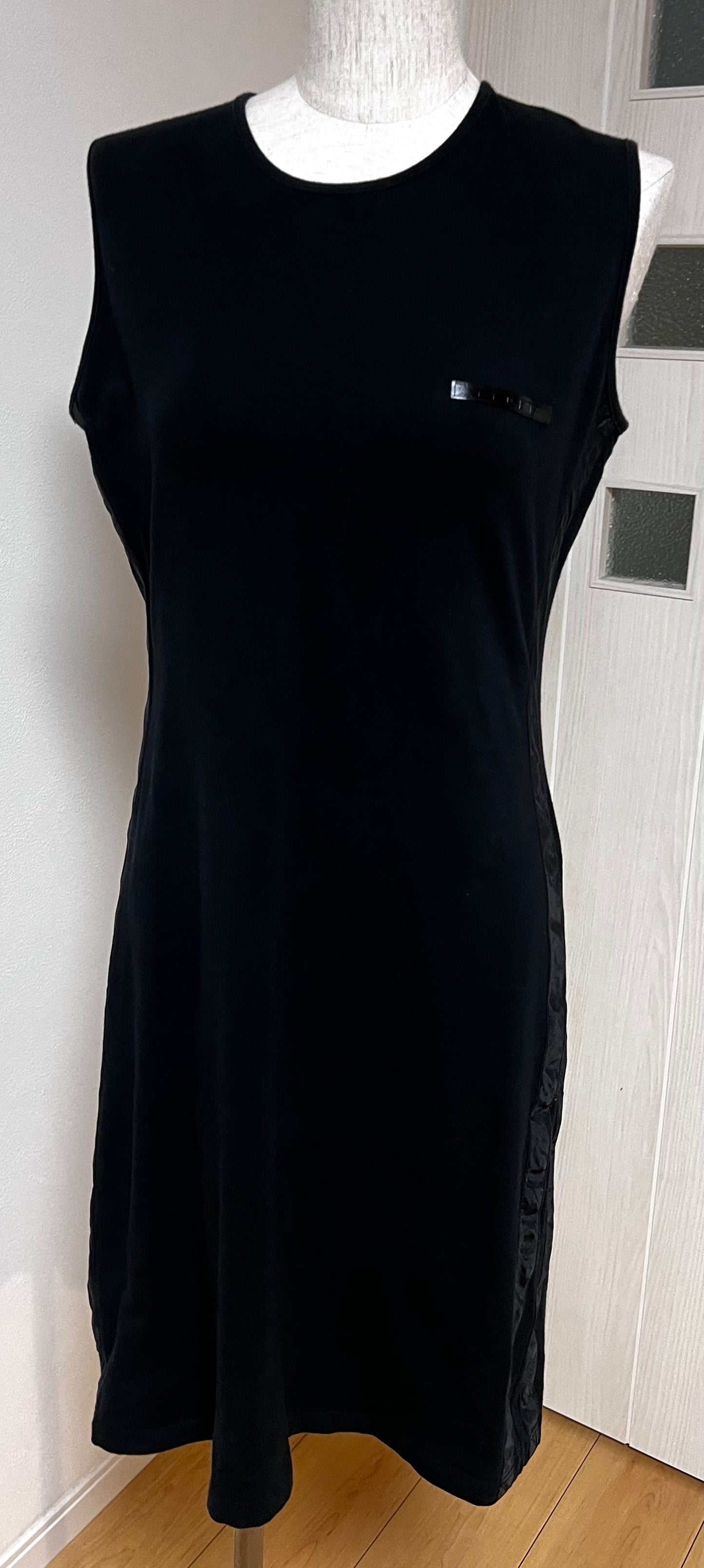 Fendi Vintae Black Stretchable Dress M Size  (🇵🇭P5,160)