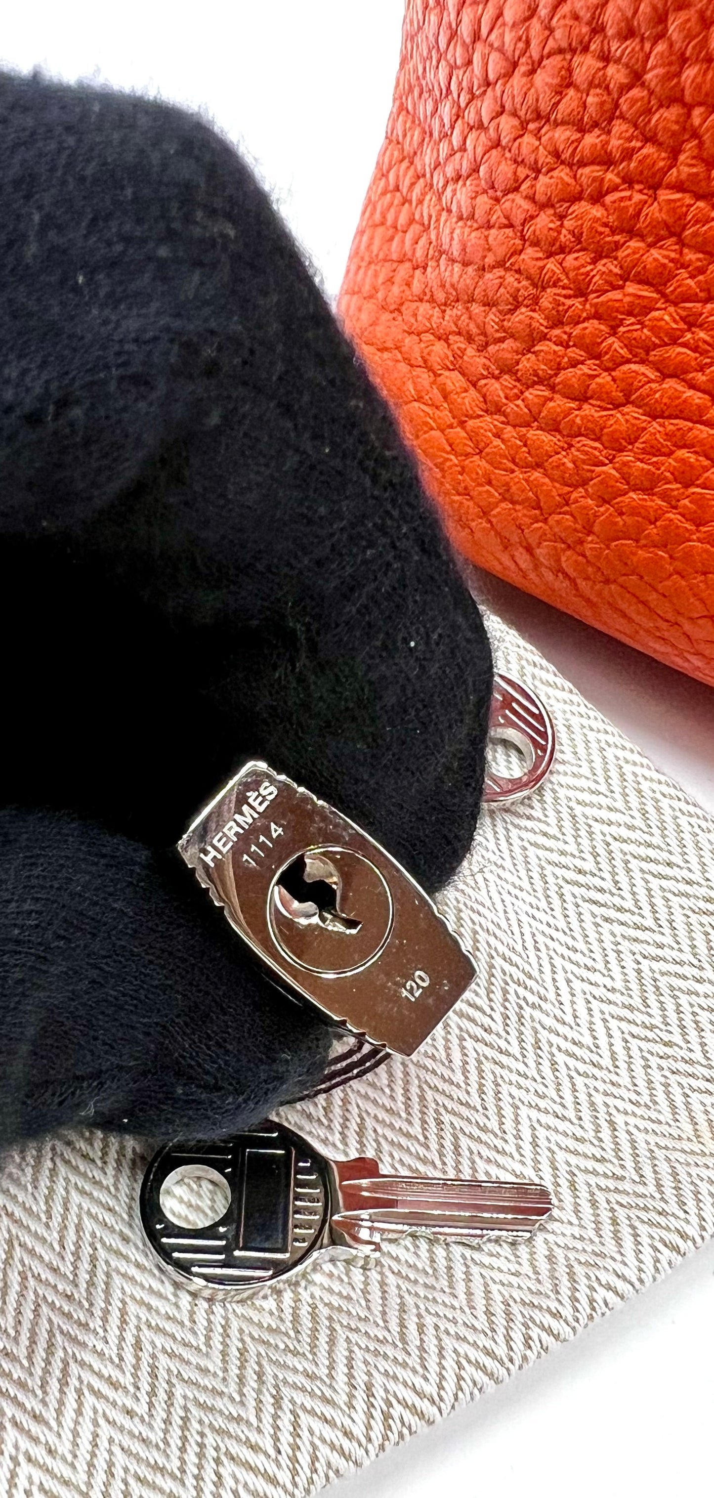 Hermes Picotin 18 Orange Taurillon Clemence Leather PHW Stamp T (🇵🇭P167,700)