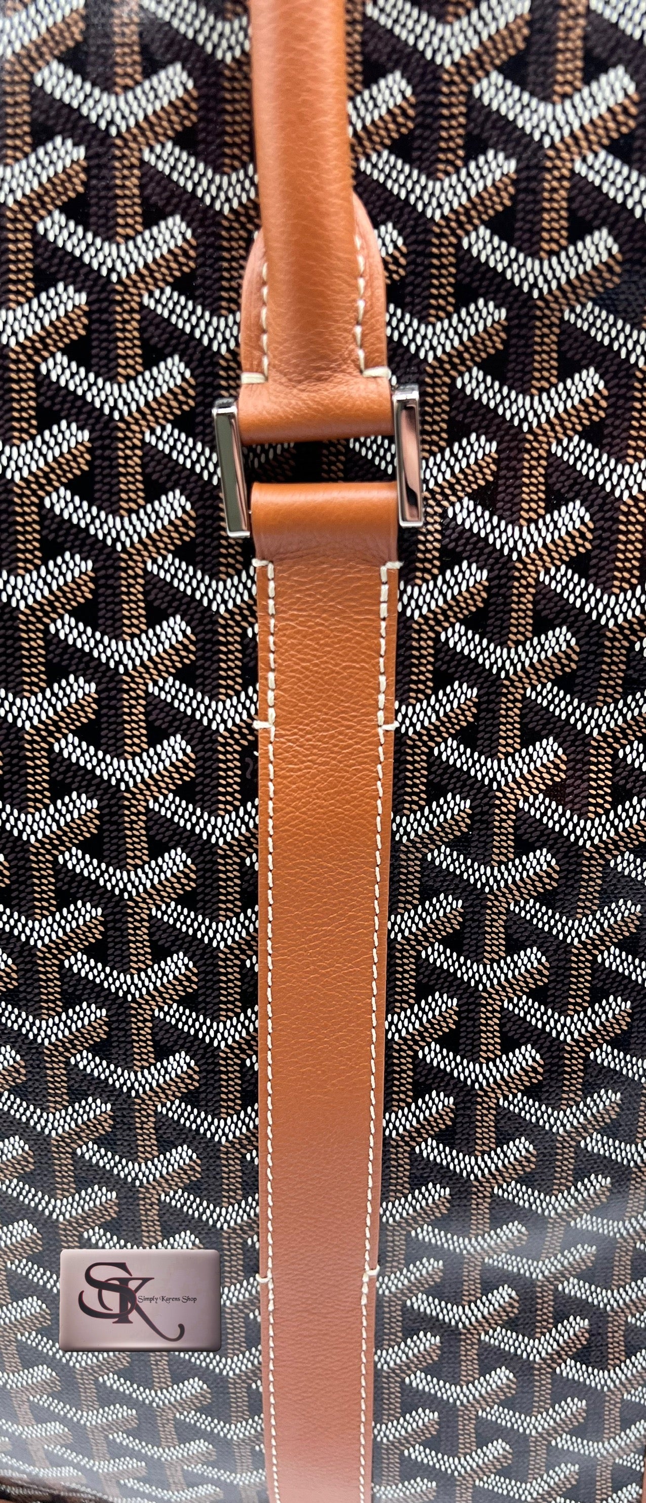 Goyard Bourgogne Tan Vertical Tote (🇵🇭P154,800)