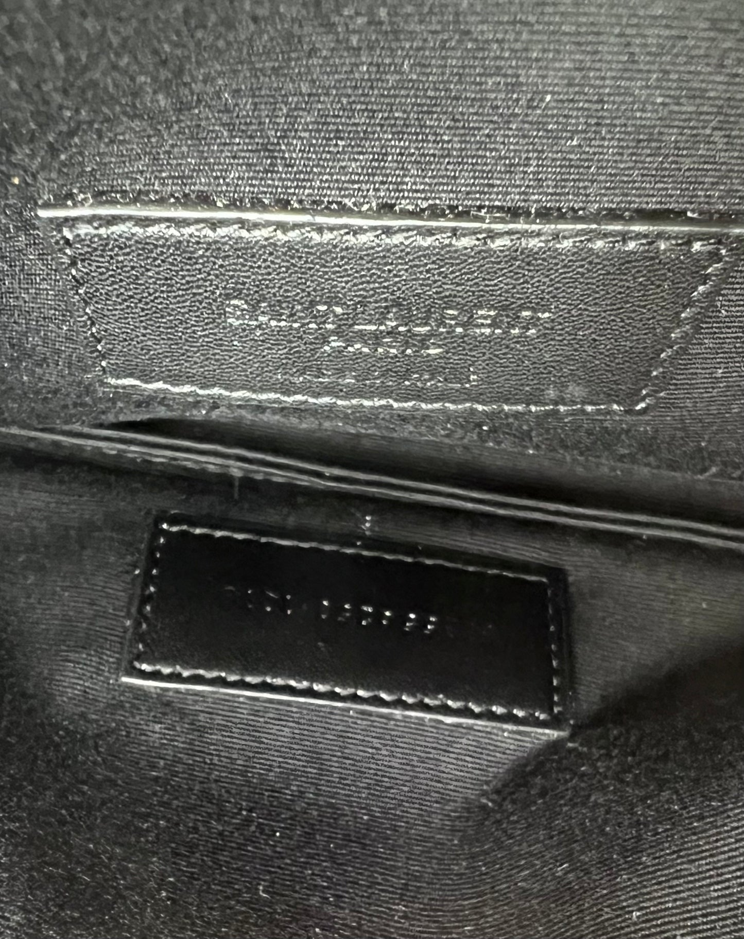 Yves Saint Laurent Crocodile Embossed Mini Clutch Bag            (🇵🇭P29,240)