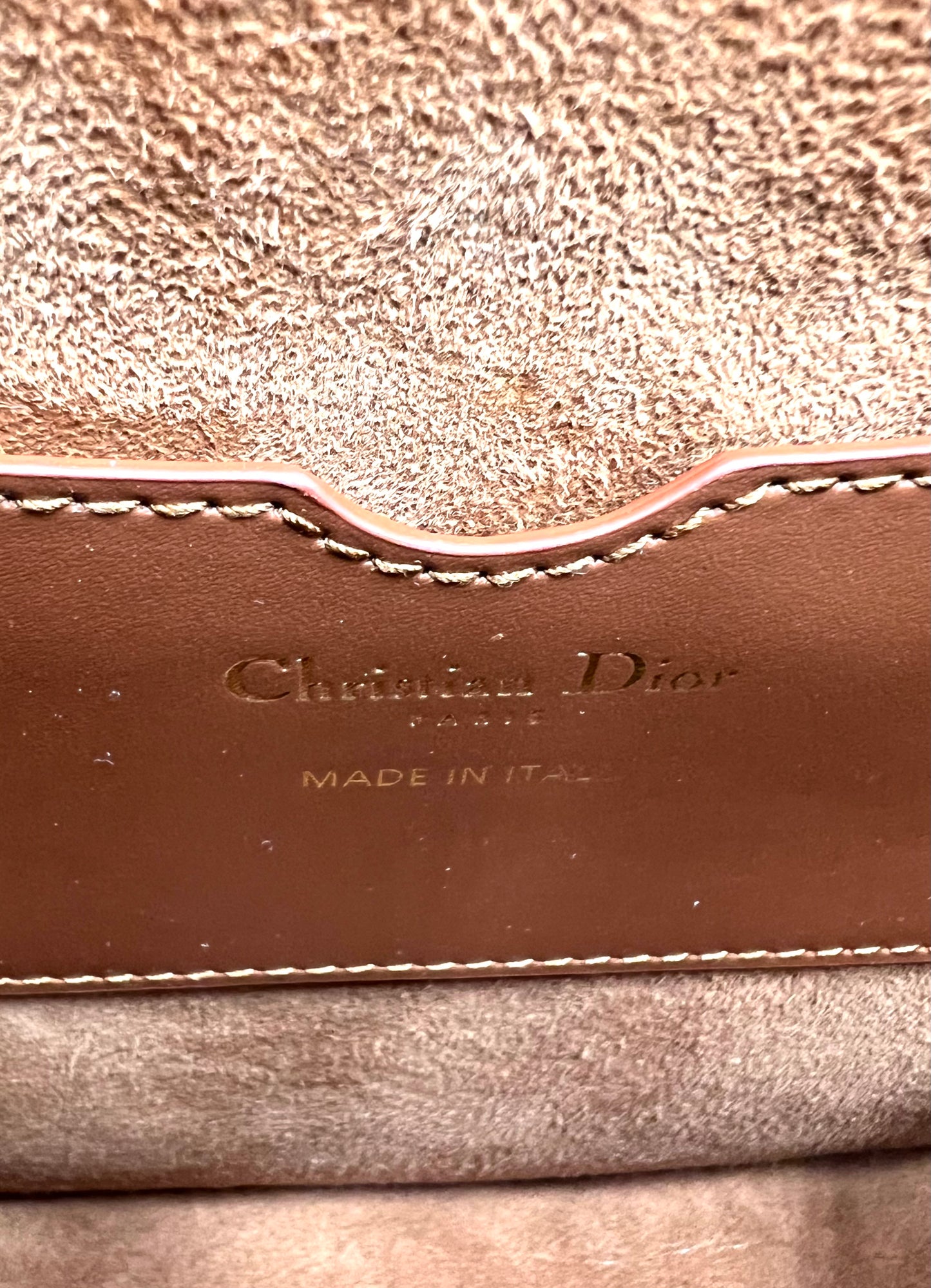 Christian Dior Box Calfskin Medium Bobby Camel Flap     🇵🇭P184,900🇵🇭