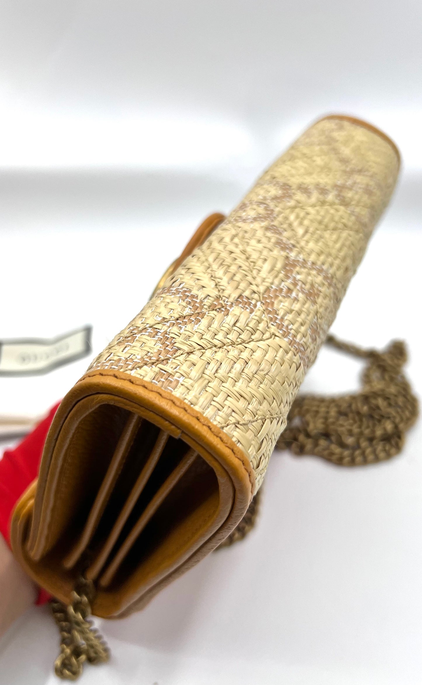 Gucci GG Marmont Raffia Flap wallet on chain    (🇵🇭P59,340)