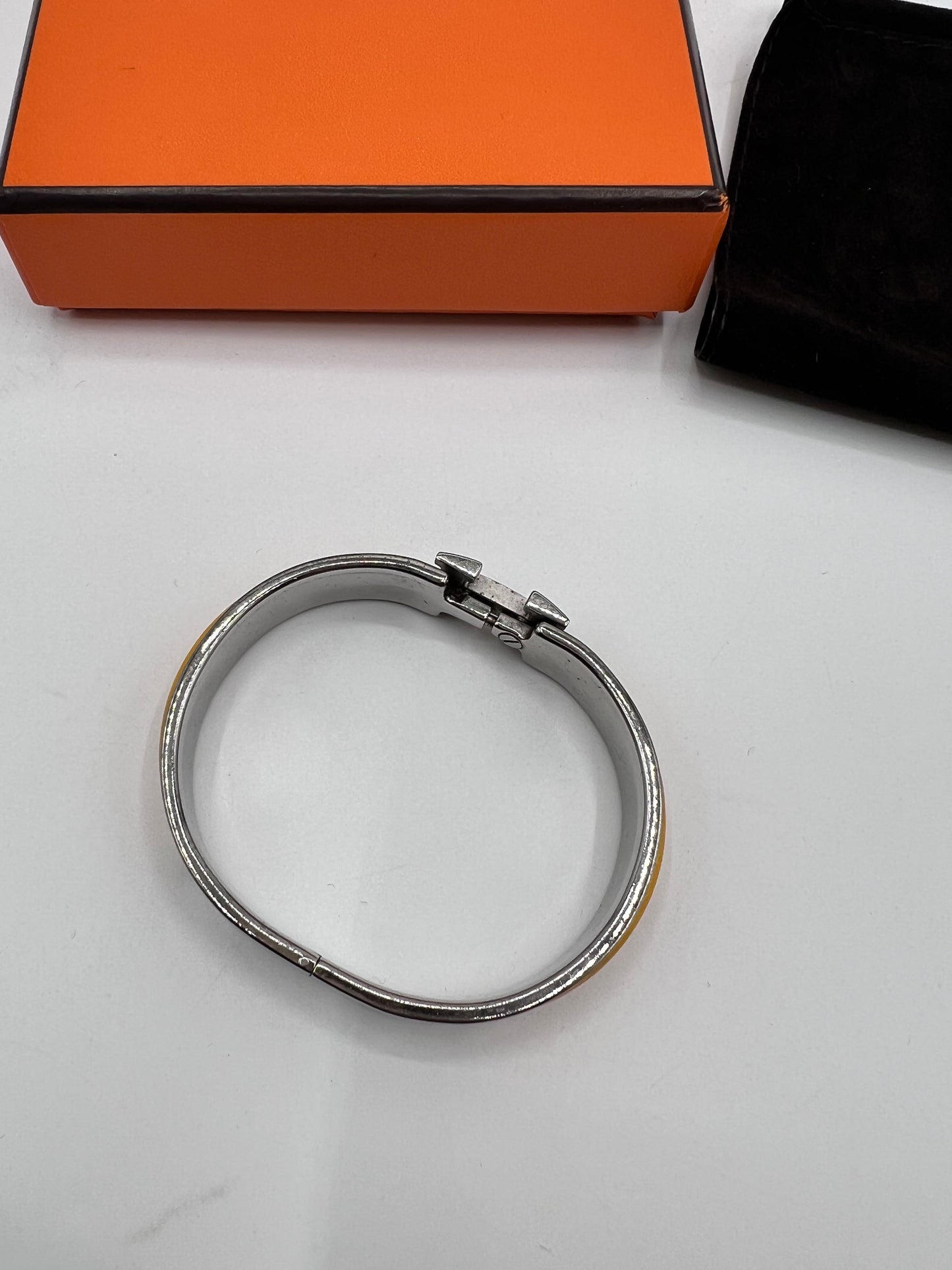 Hermes Cliclac  bangle Silver hardware mustard Enamel Size 16cm   (🇵🇭P29,240)