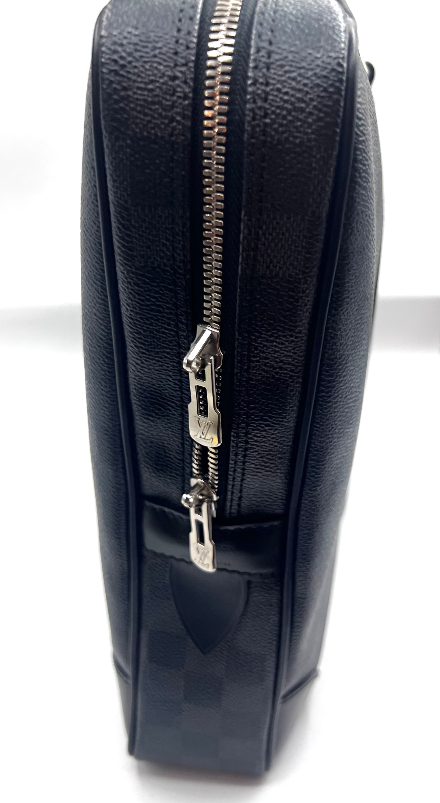 Louis Vuitton Porte Document Voyage Pm Briefcase Graphite Canvas (🇵🇭P46,440)