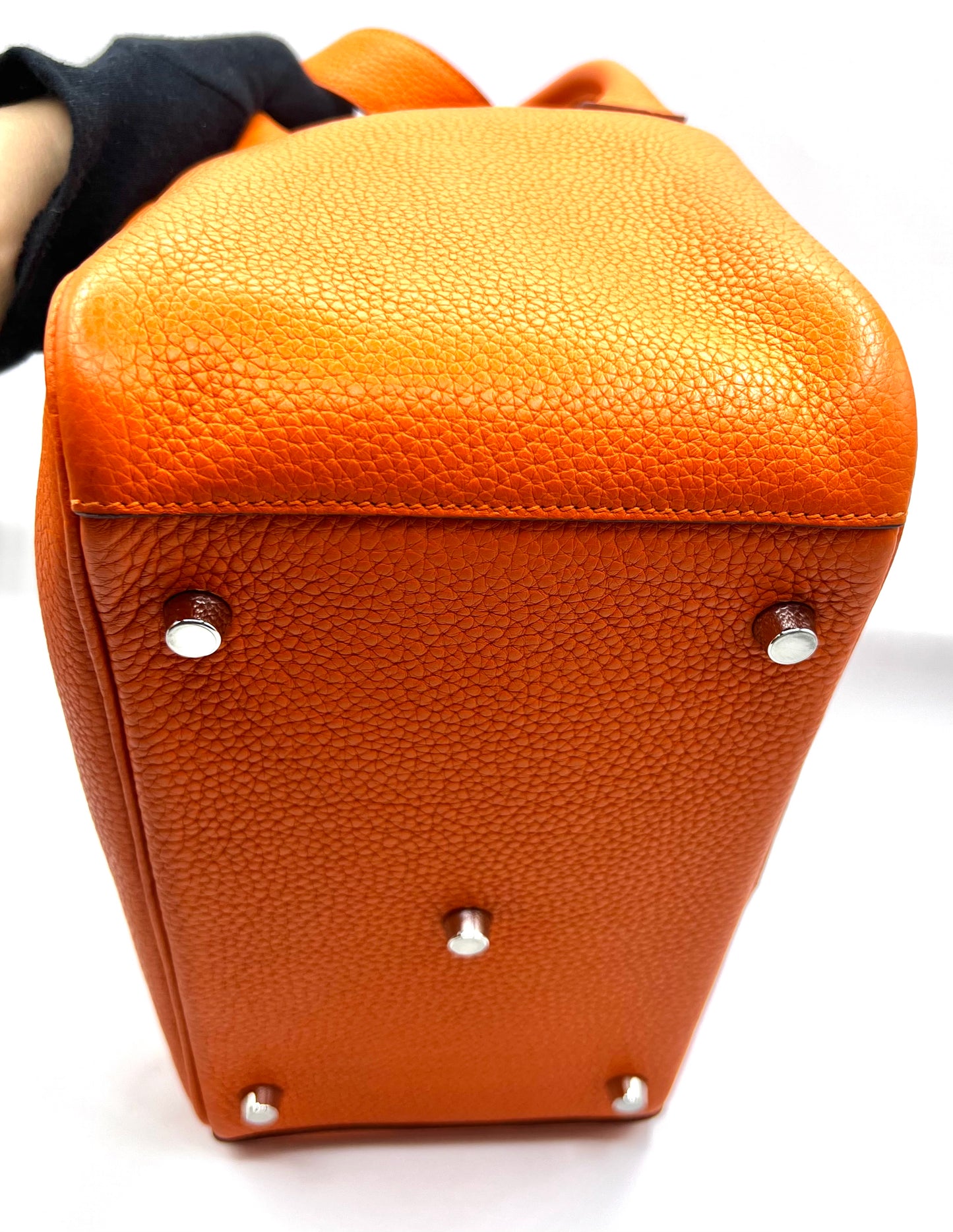 Hermes Lindy 30 Orange Taurillon Clemence Leather PHW Stamp Square R              (🇵🇭P249,400)