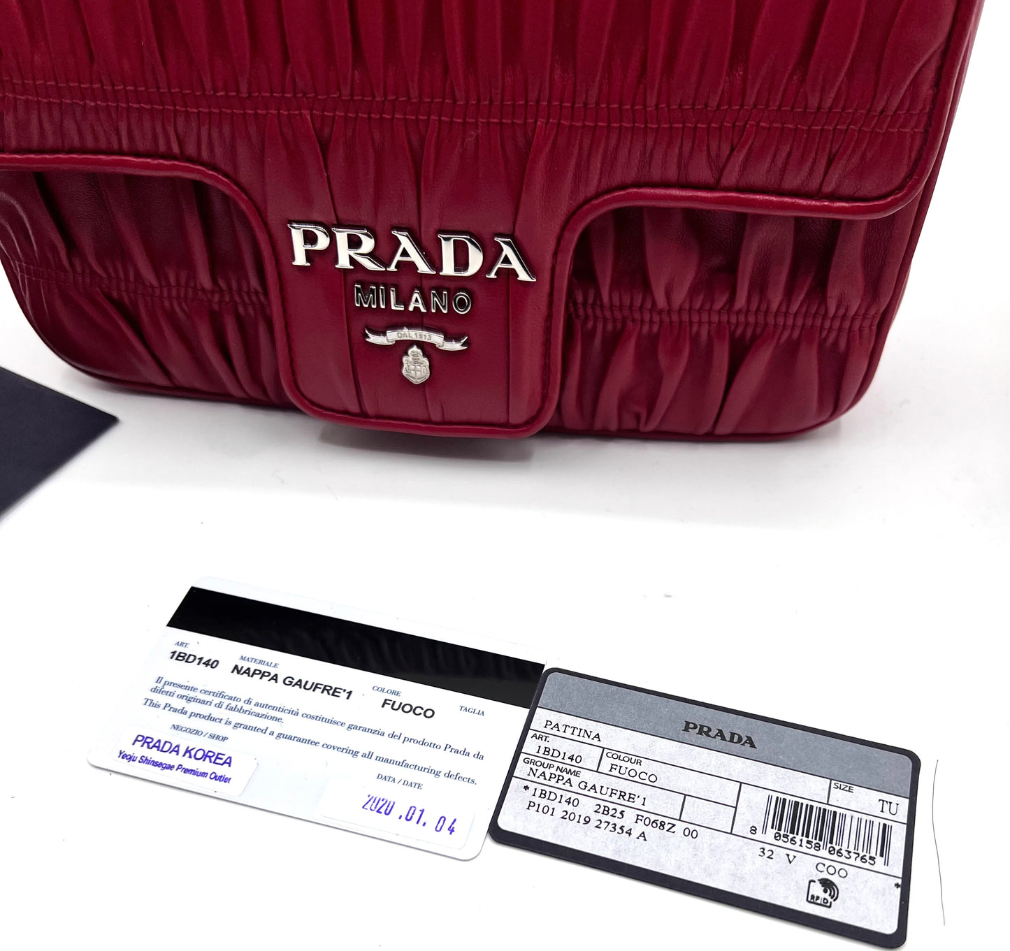Prada Nappa Gaufre Red Flap Chain Bag  (🇵🇭P51,600)