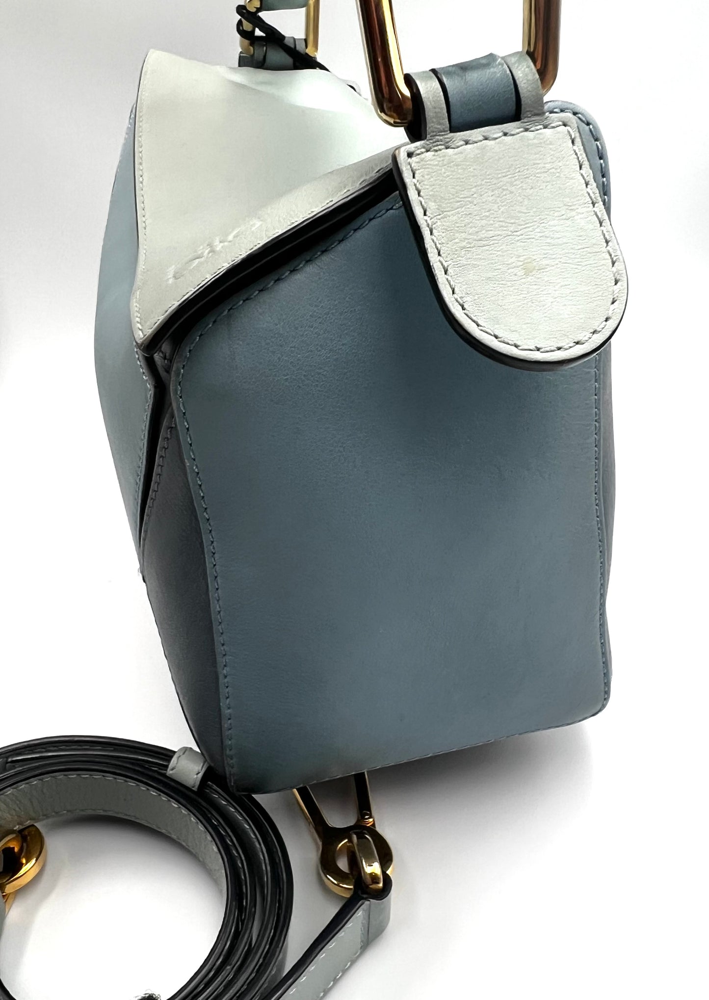 Loewe Puzzle Bicolor Small Crossbody Bag (🇵🇭P77,400)