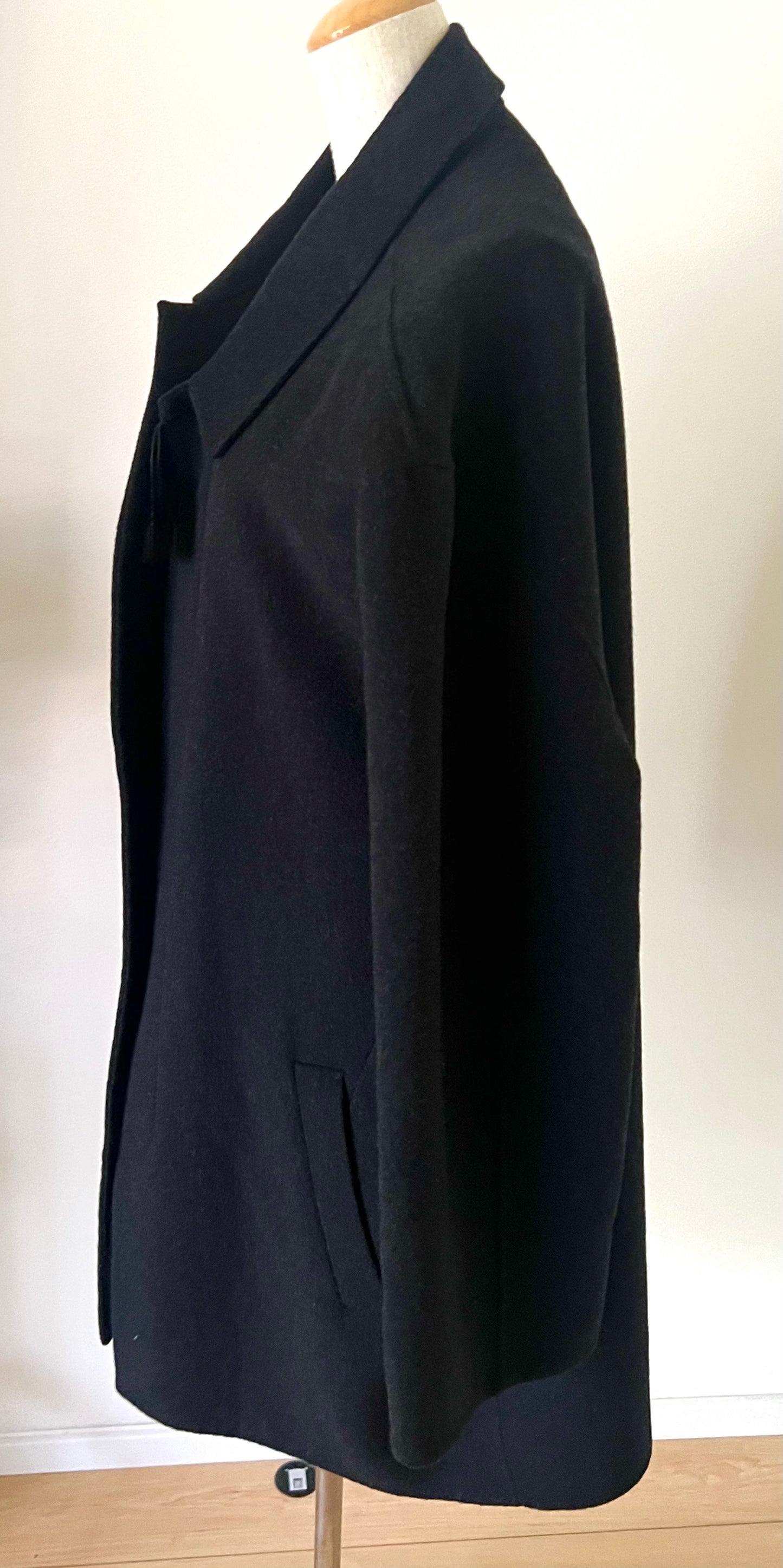 Balmain Vintage Black Wool Coat Fits XL size Ladies         (🇵🇭P12,900)