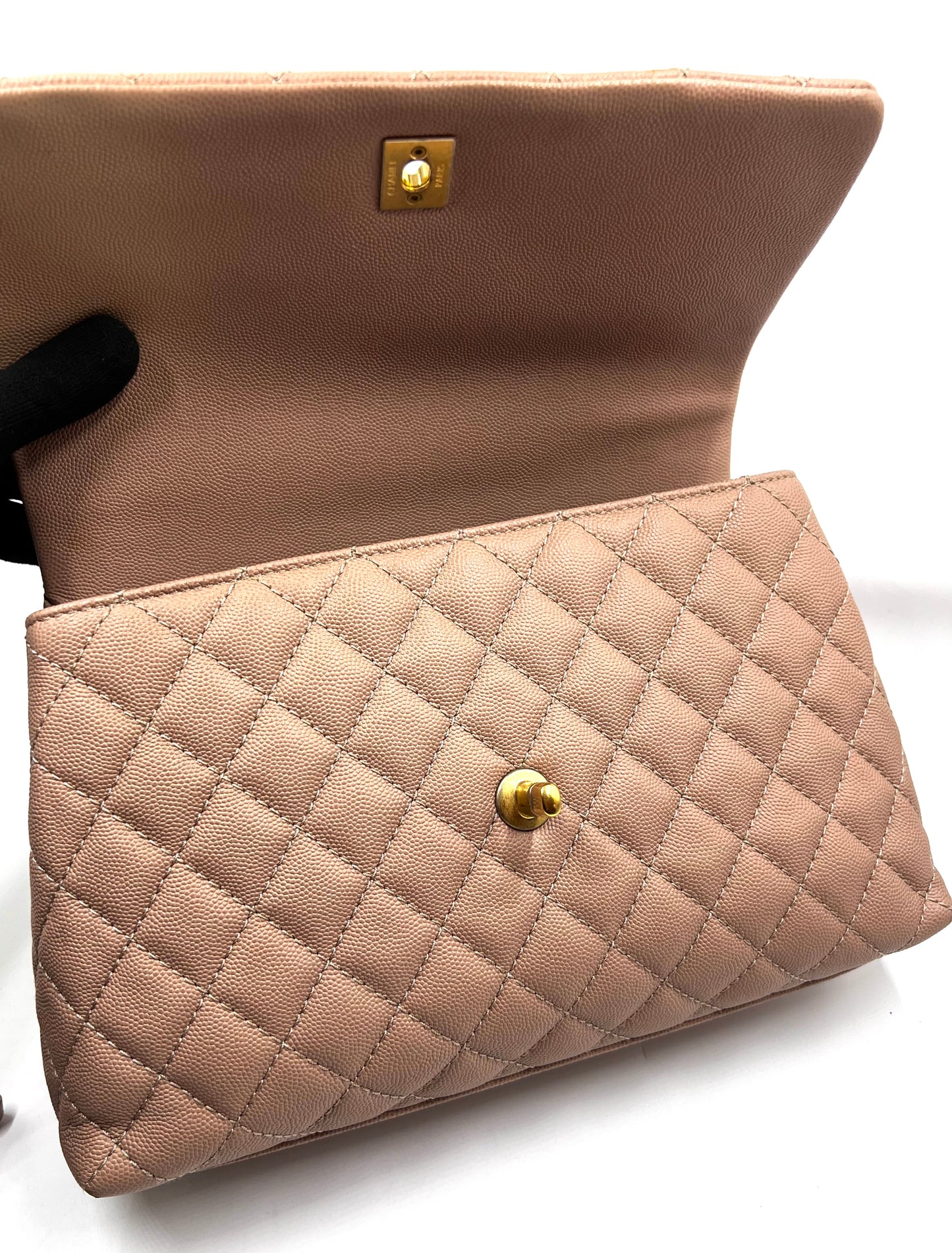 Chanel Coco Handle Caviar Mm size 29cm Beige/Milktea GWH Series 25 (🇵🇭P232,200)