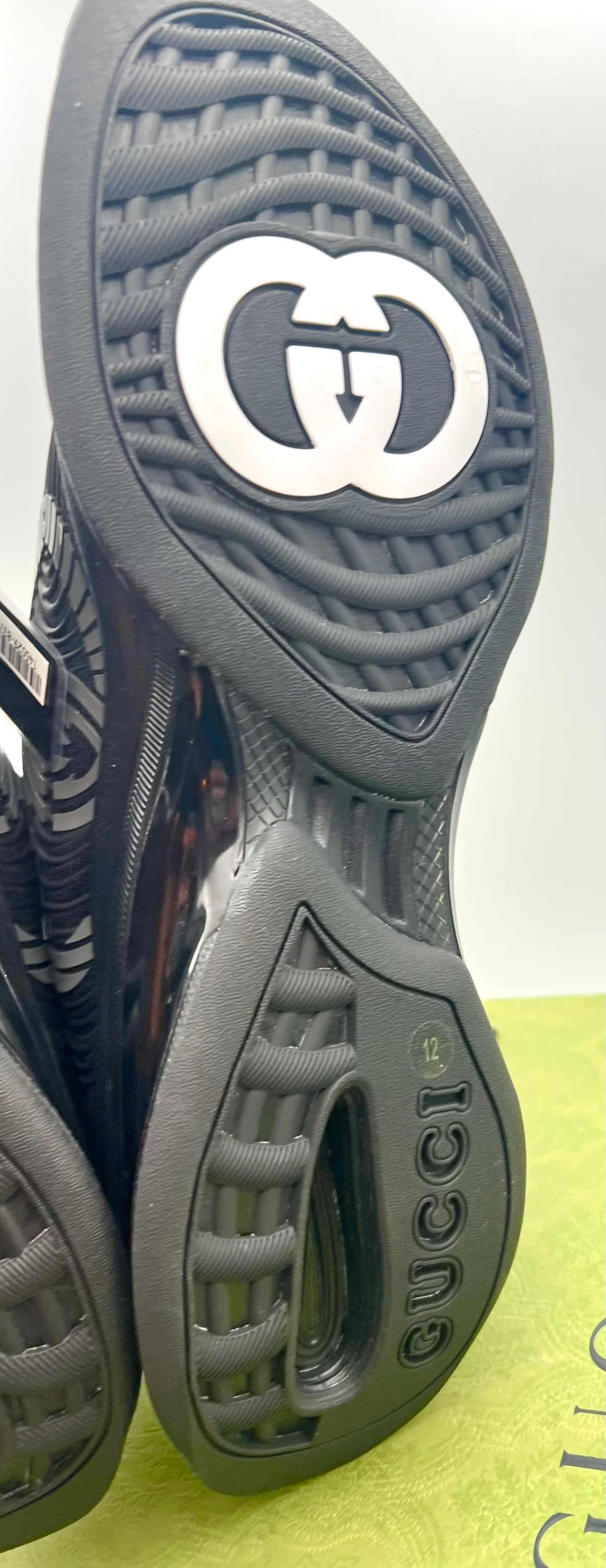 Gucci Black Run  Men`s Sneakers Size12 US Complete (b.n.¥146,000) (🇵🇭P24,949)