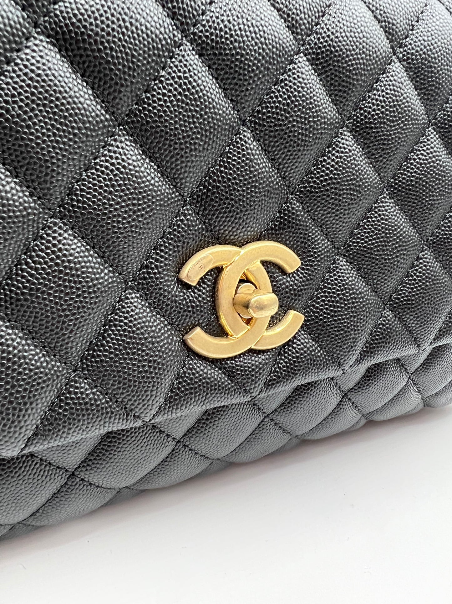 Chanel Top Handle Caviar MM size