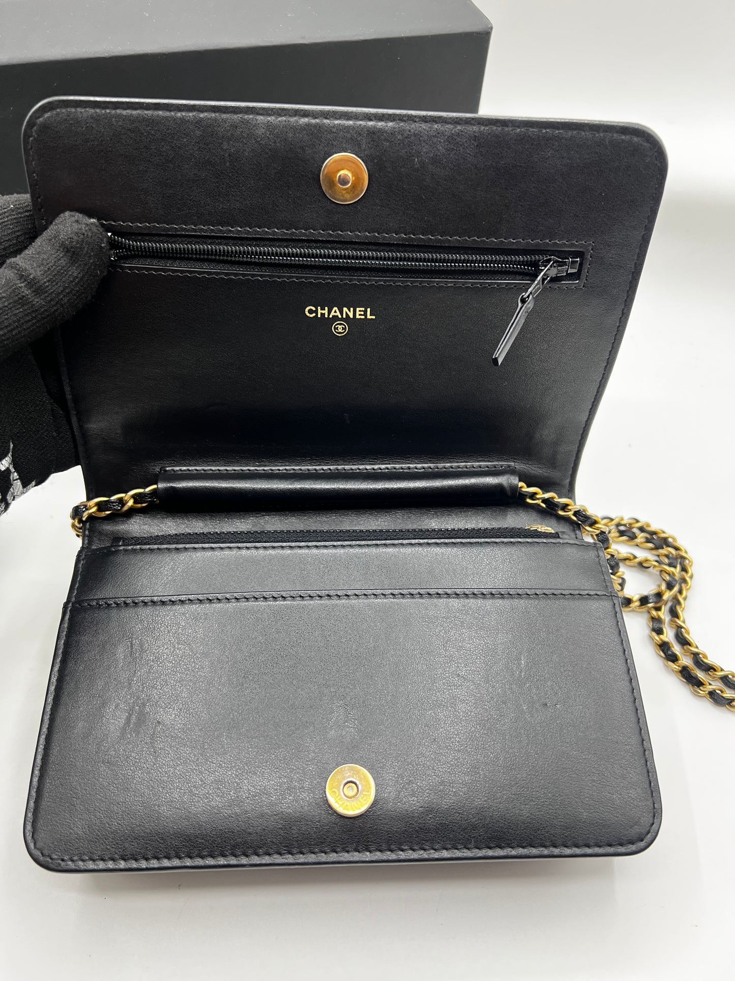 Chanel Le Boy Quilted Caviar Wallet On Chain  (🇵🇭P163,400)