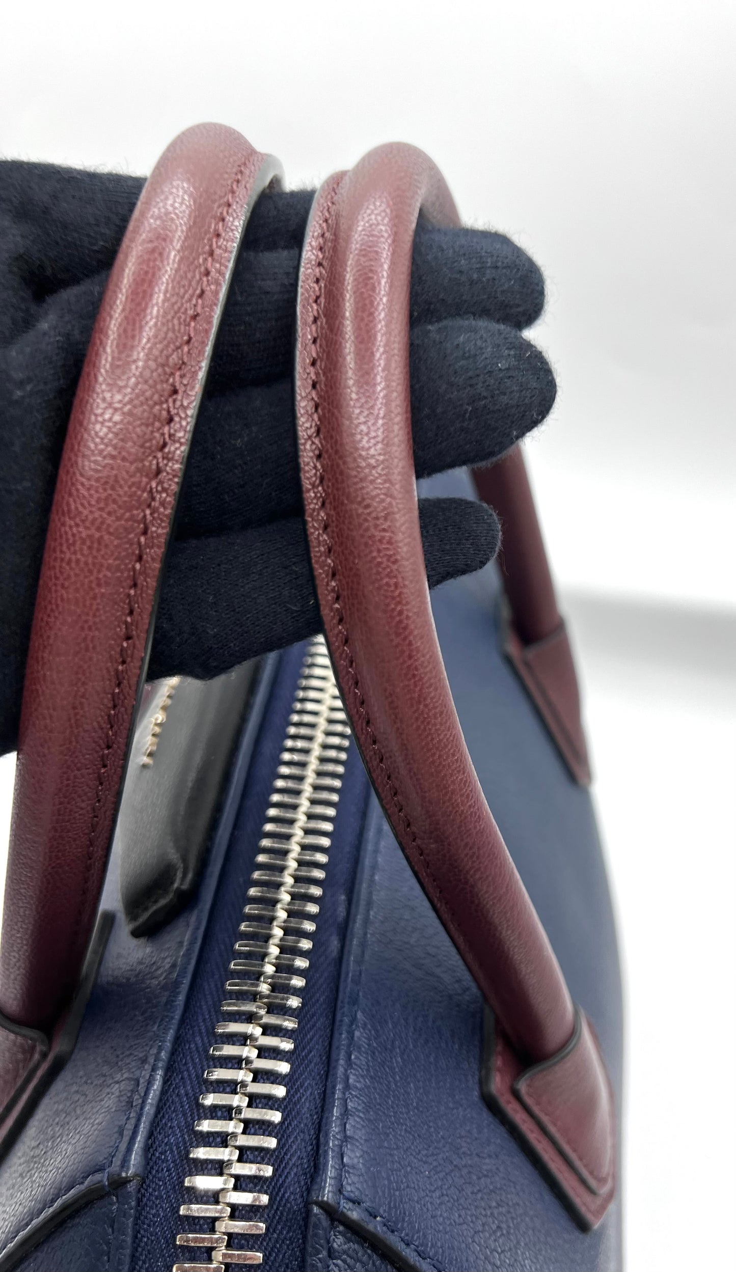 Givenchy Small Antigona Tricolor Goat Skin 2 way Bag   (🇵🇭P46,440)