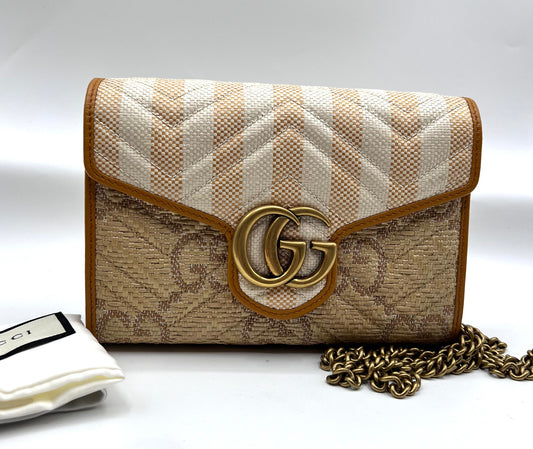Gucci GG Marmont Raffia Flap wallet on chain    (🇵🇭P59,340)