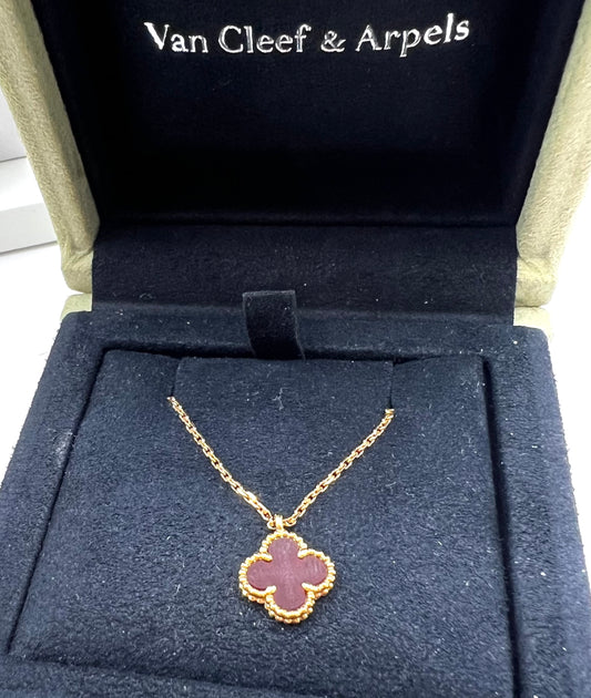 Van Cleef & Arpels Sweet Alhambra Carnelian Necklace 18K YG 2.8g 31~41cm            (🇵🇭P145,340)