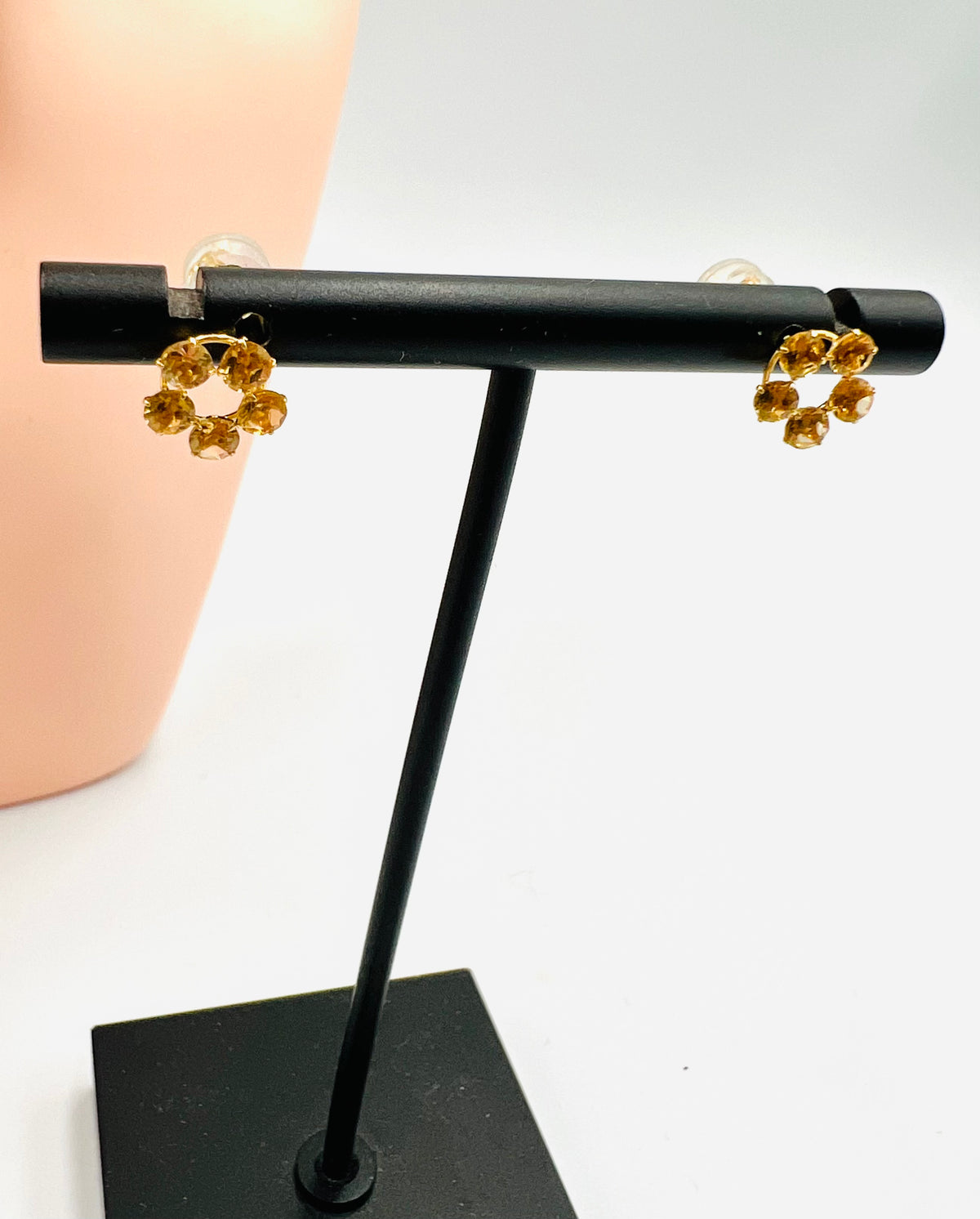K18 Yg Citrine Flower Motif Stud Earings 0.8g (🇵🇭P12,320)
