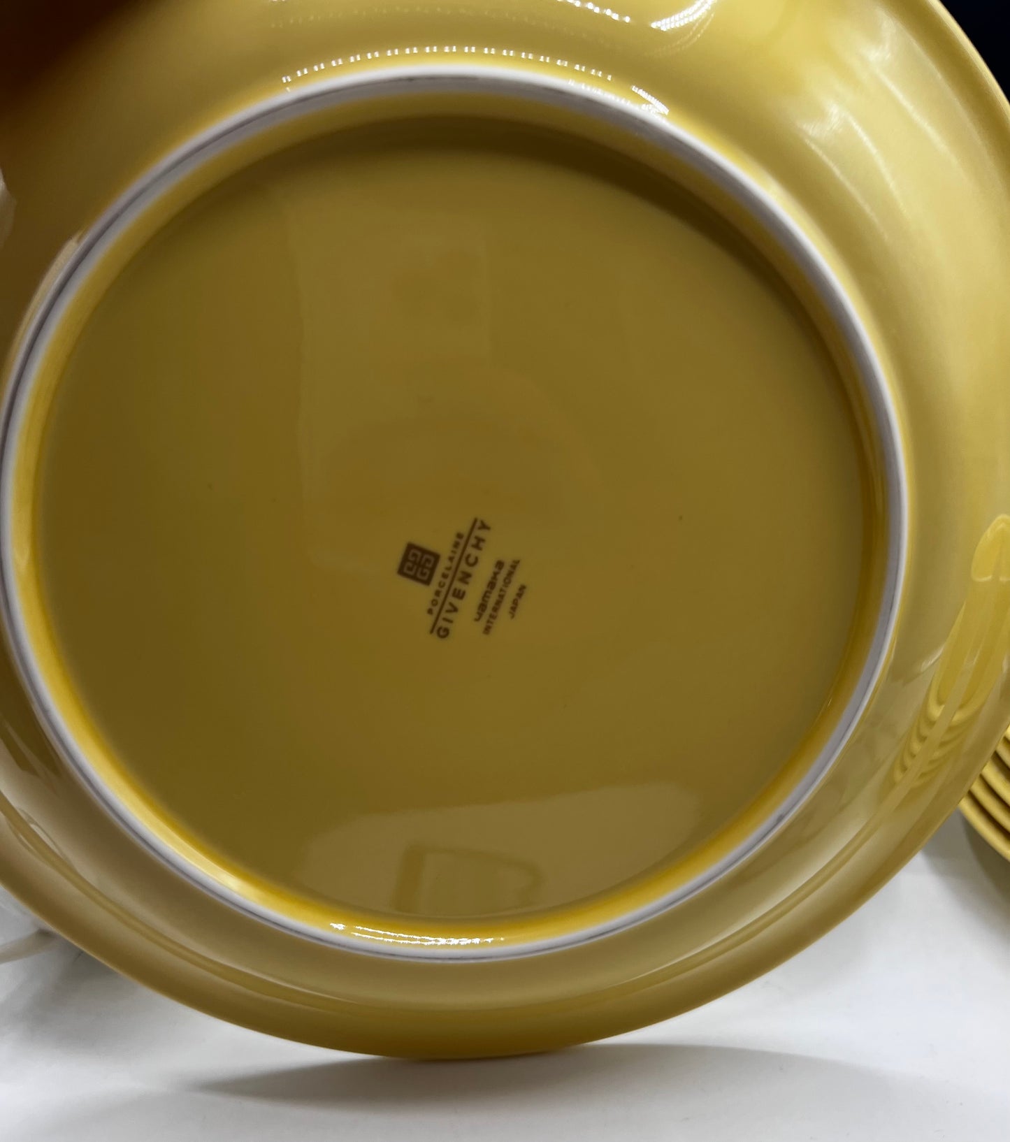 Givenchy Set 5 Cup, 5 Saucer, 5 Spoon, 1 Big Plate, 1 Small bowl   (🇵🇭P5,160)