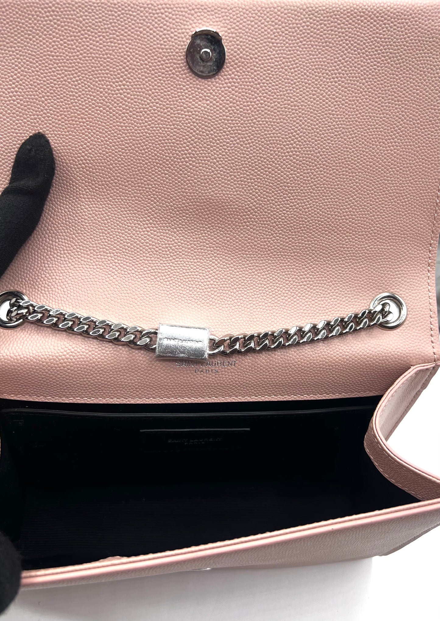 Yves Saint Laurent Kate with Tassel Flap Chain Bag             (🇵🇭P59,340)