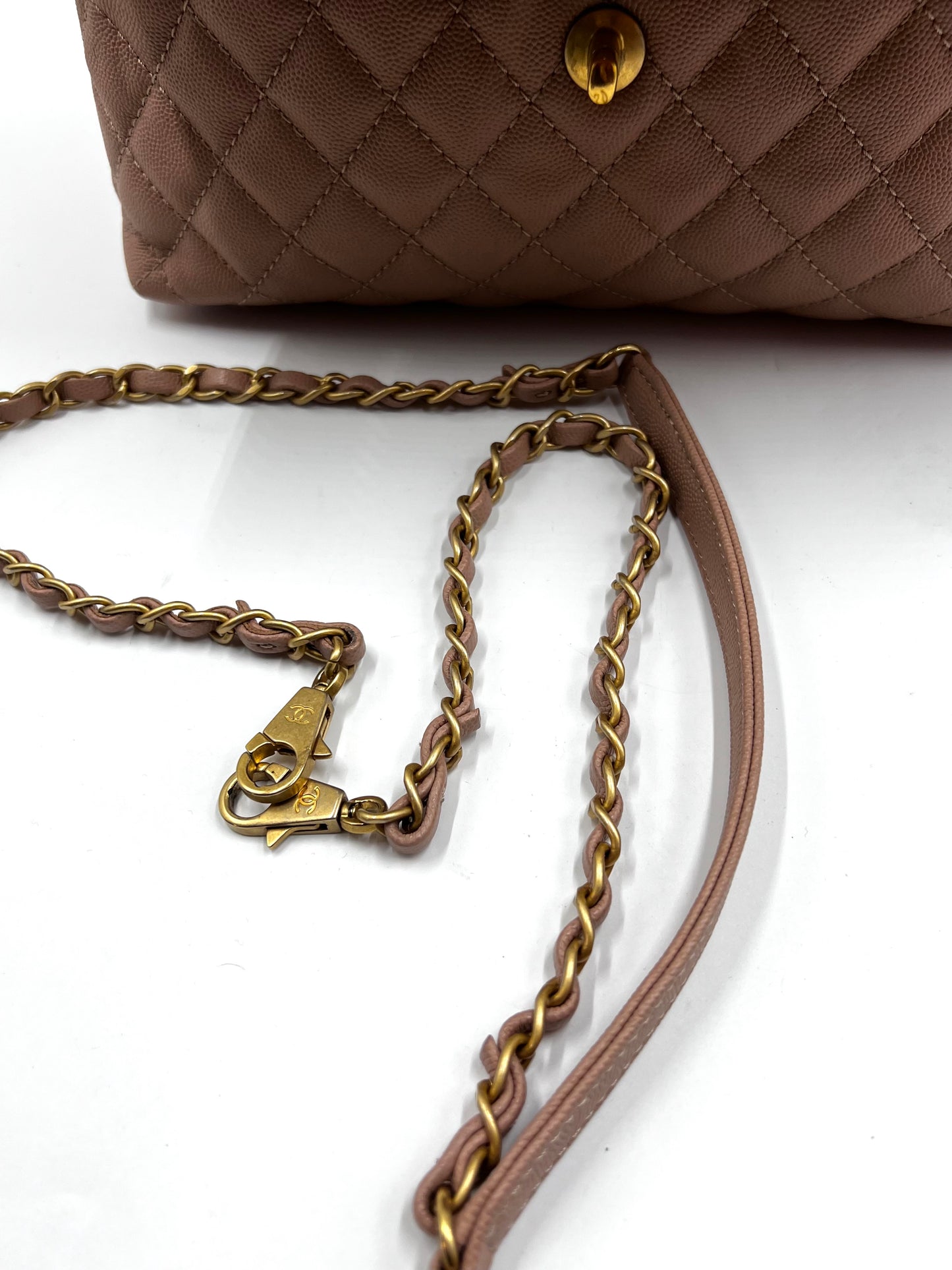 Chanel Coco Handle Caviar Mm size 29cm Beige/Milktea GWH Series 25 (🇵🇭P232,200)